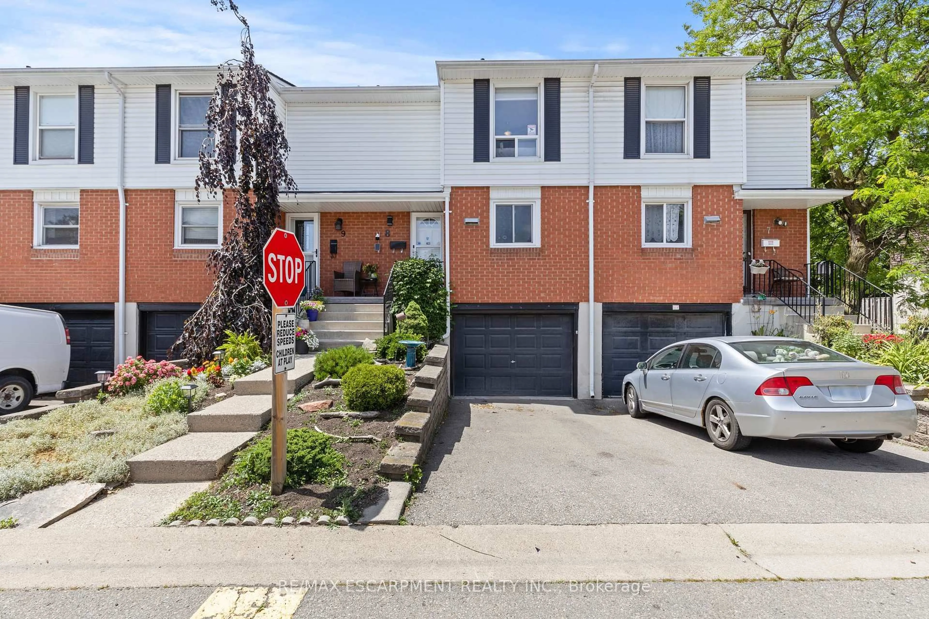Unknown for 10 ANGUS Rd #8, Hamilton Ontario L8K 6K3