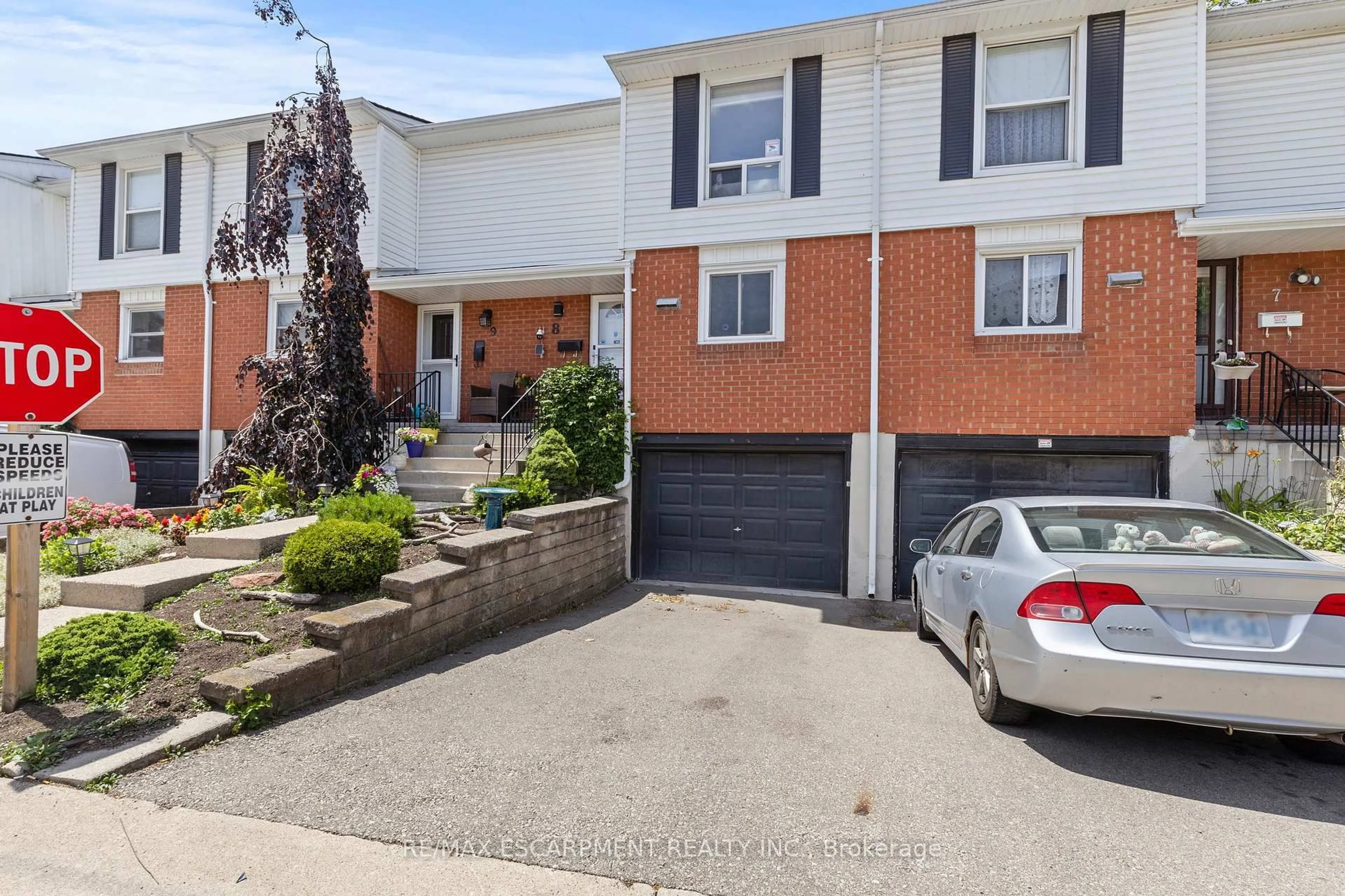 Unknown for 10 ANGUS Rd #8, Hamilton Ontario L8K 6K3