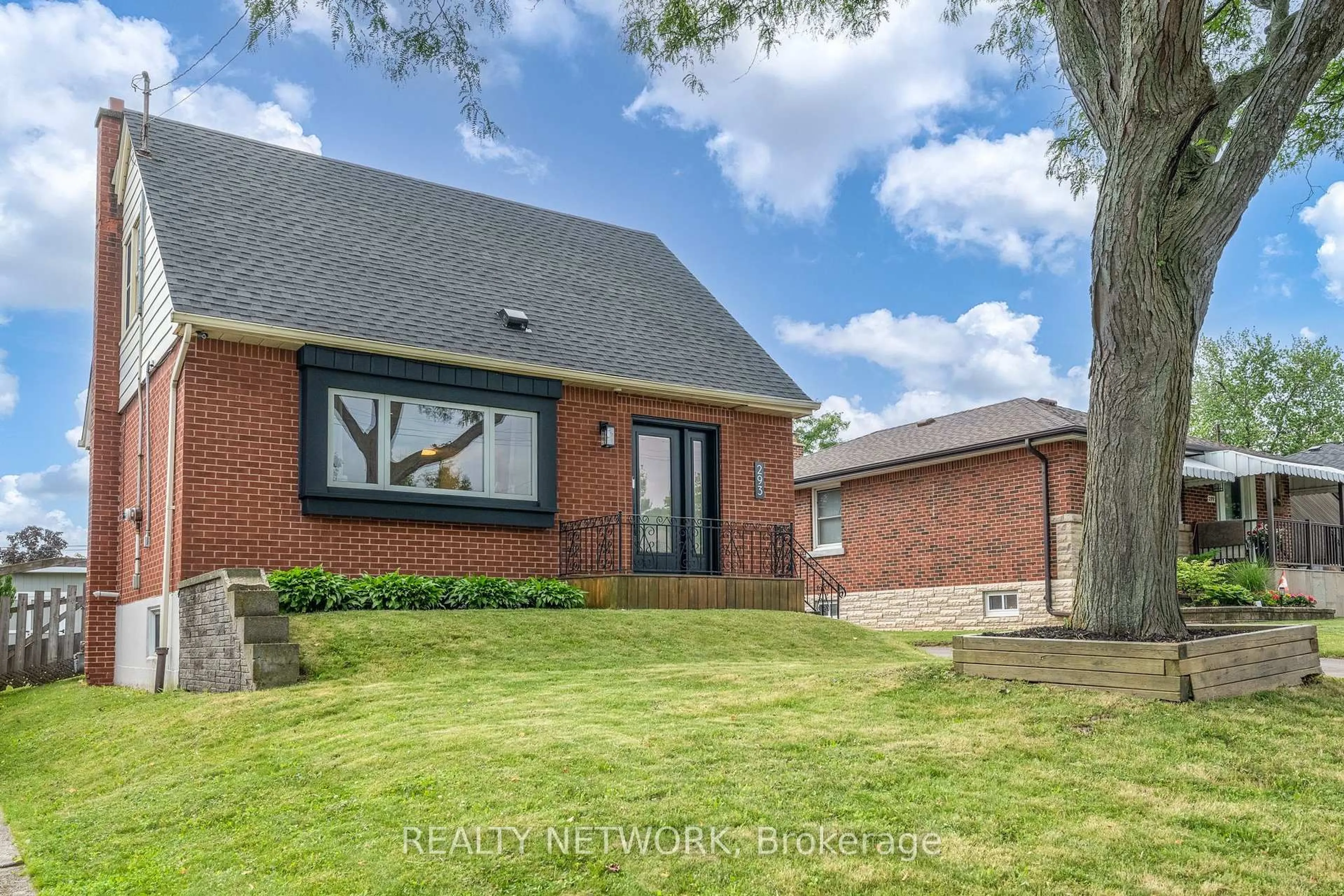 Home with brick exterior material, street for 293 East 45th St, Hamilton Ontario L8T 3K7
