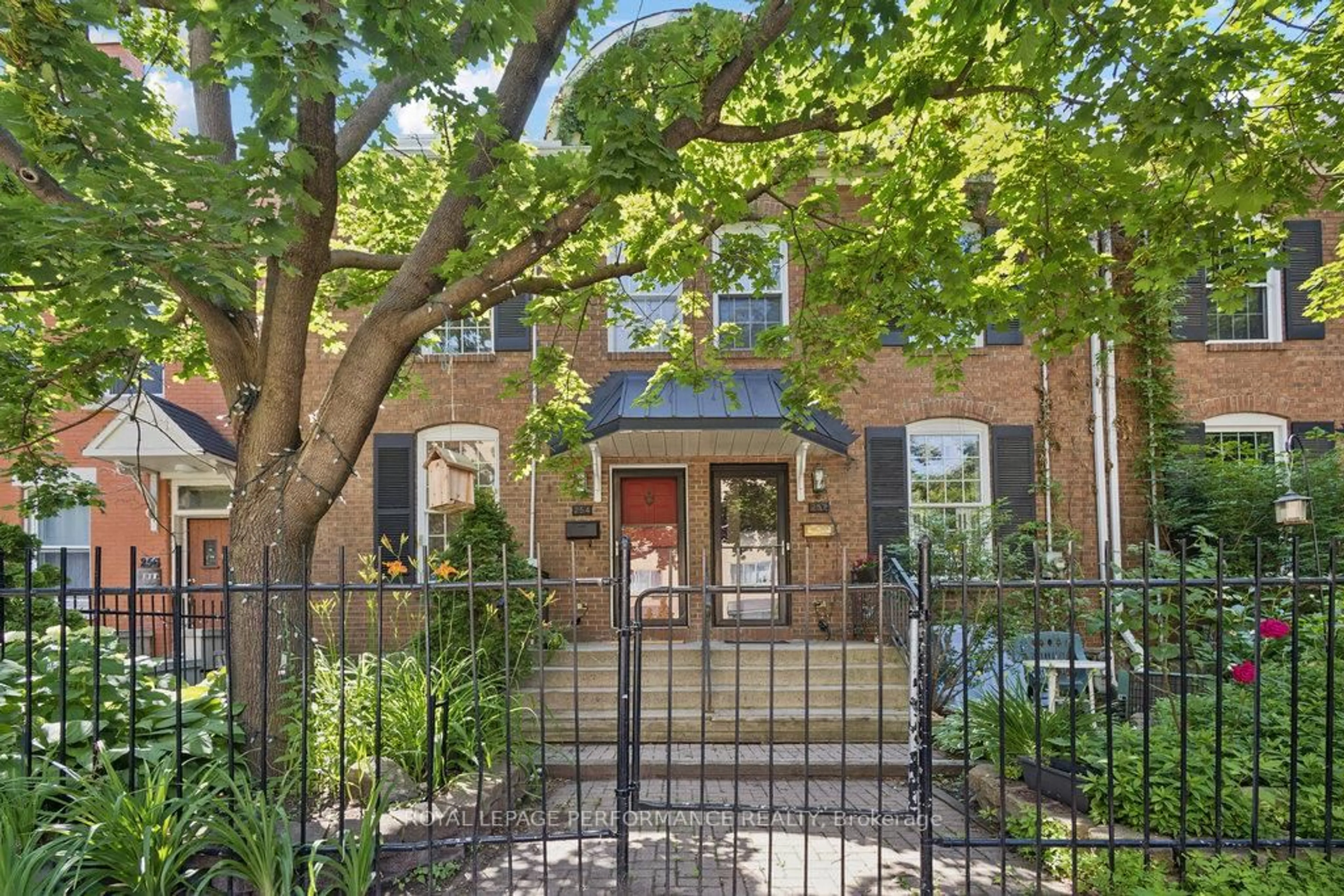 Home with brick exterior material, street for 254 Stewart St, Ottawa Ontario K1N 6K4