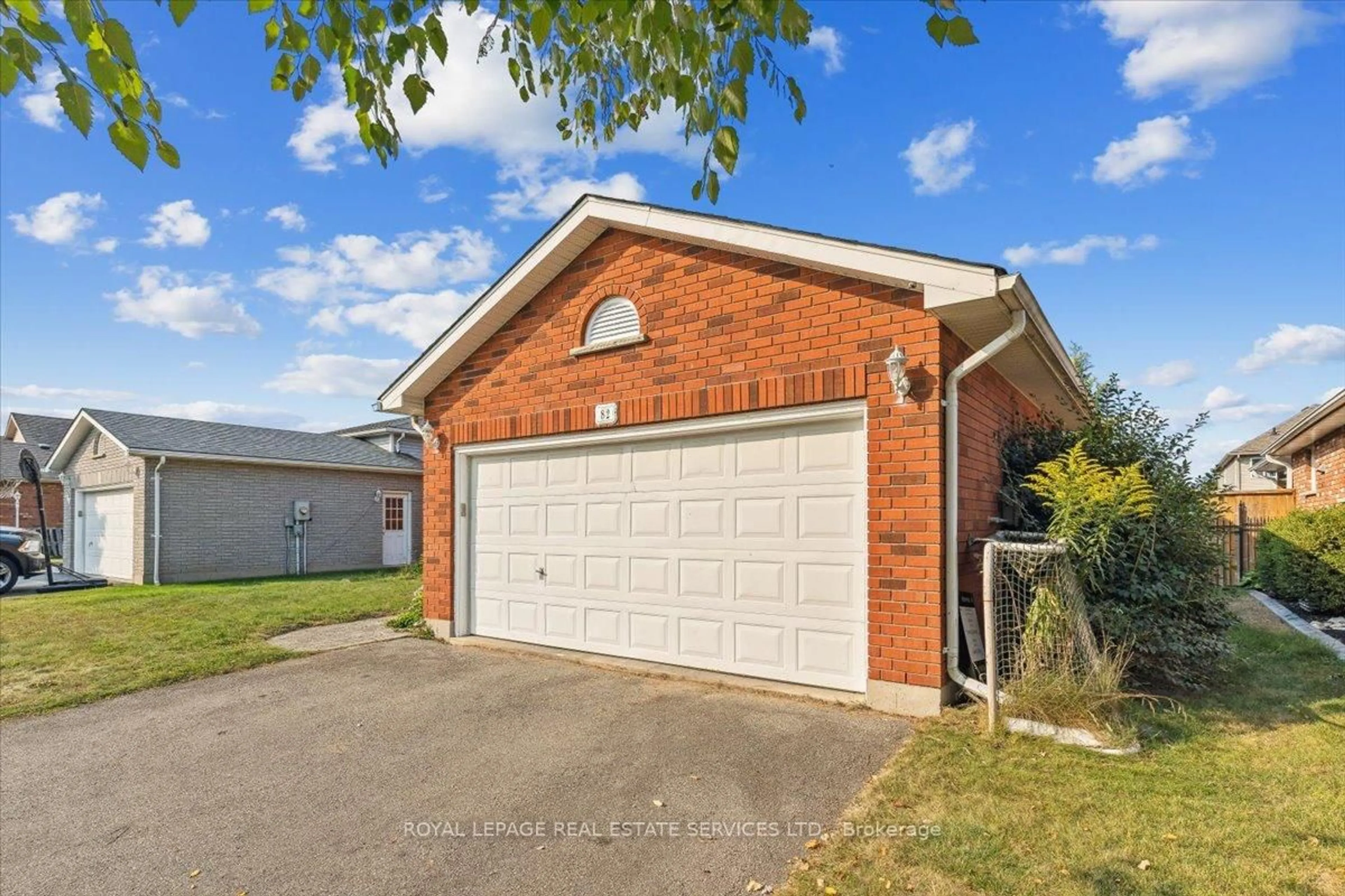 Home with brick exterior material, street for 82 Whitlaw Way, Brant Ontario N3L 4B5