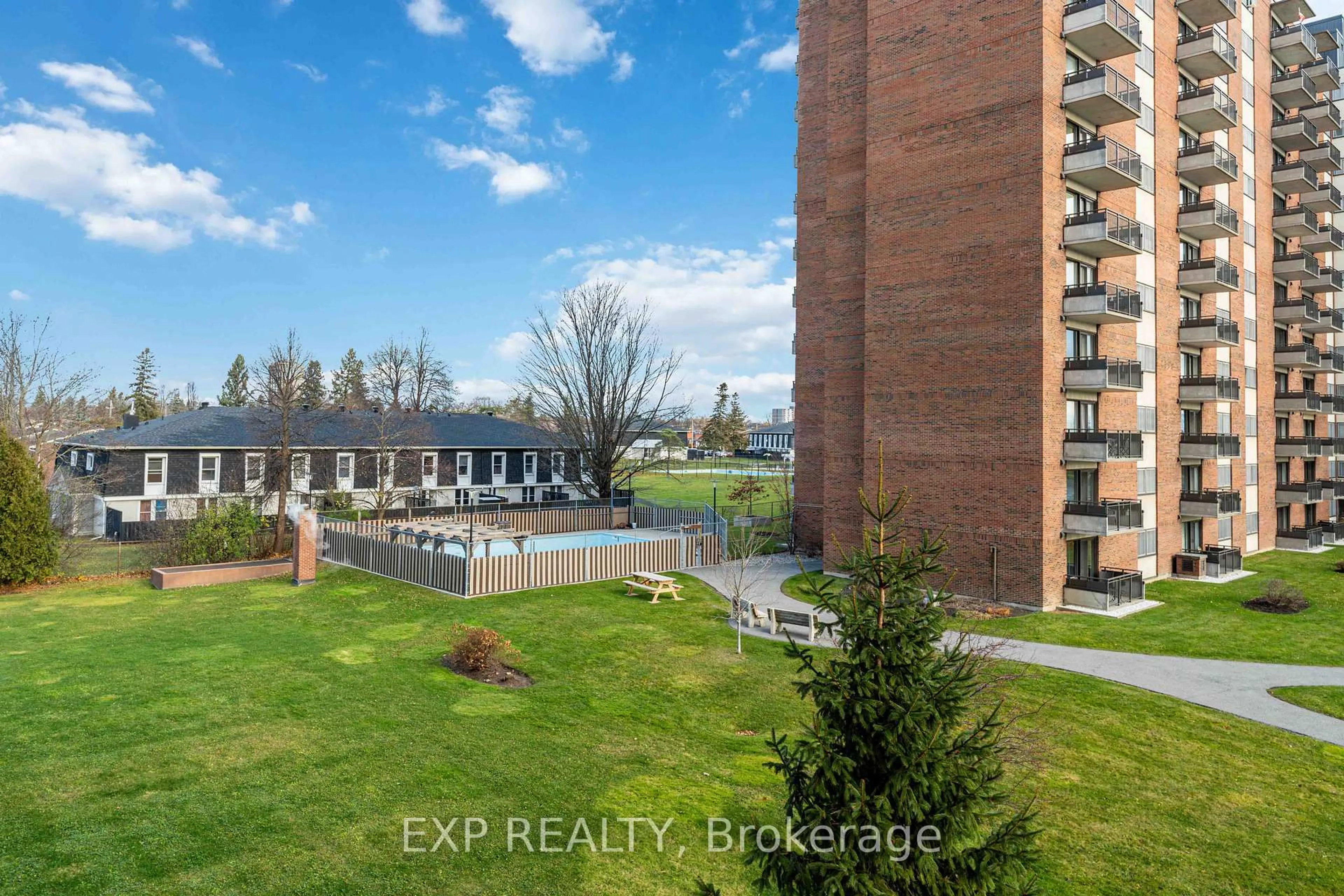 Patio, water/lake/river/ocean view for 1505 Baseline Rd #914, Ottawa Ontario K2C 3L4