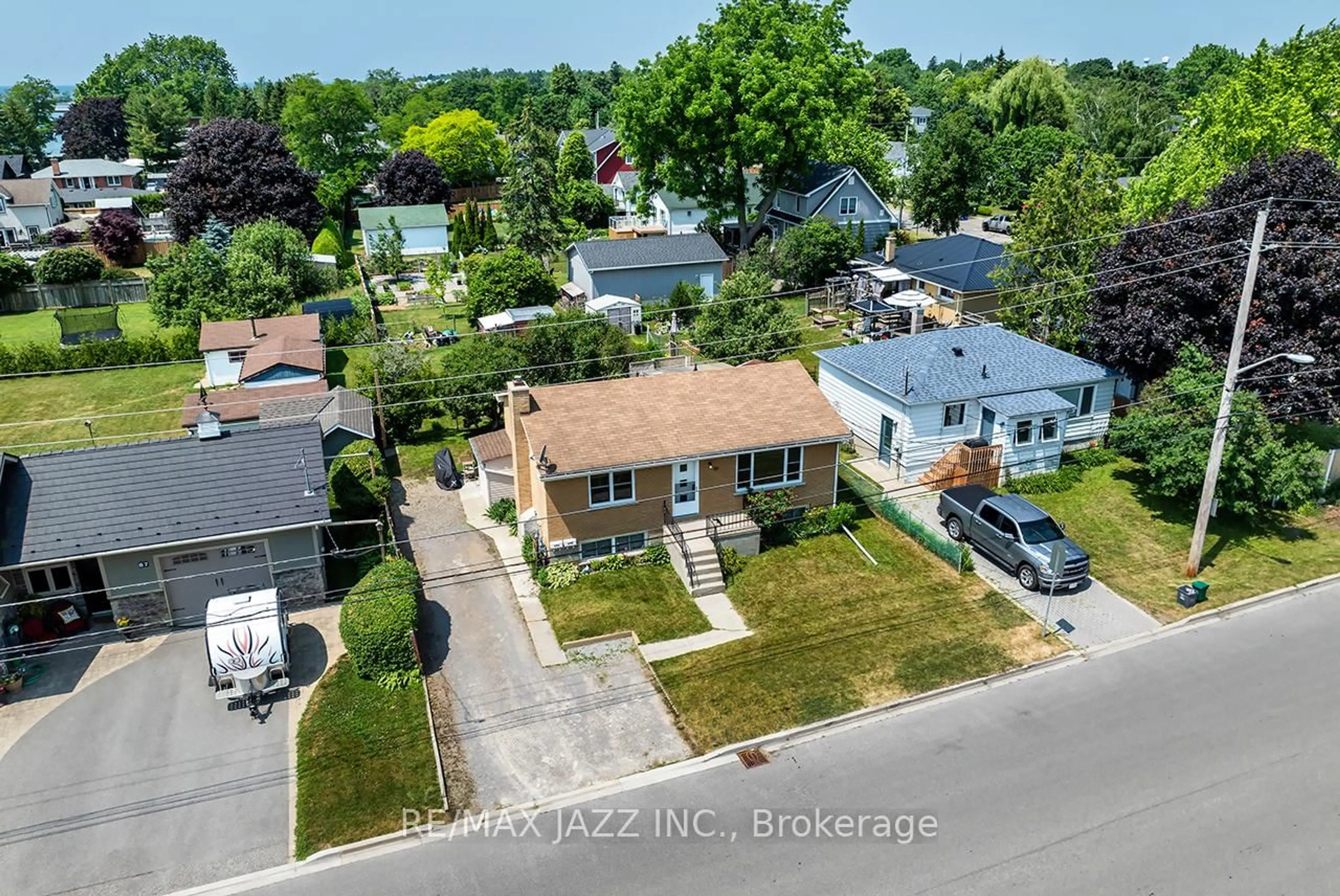 A pic from outside/outdoor area/front of a property/back of a property/a pic from drone, street for 89 D'arcy St, Cobourg Ontario K9A 3Z7