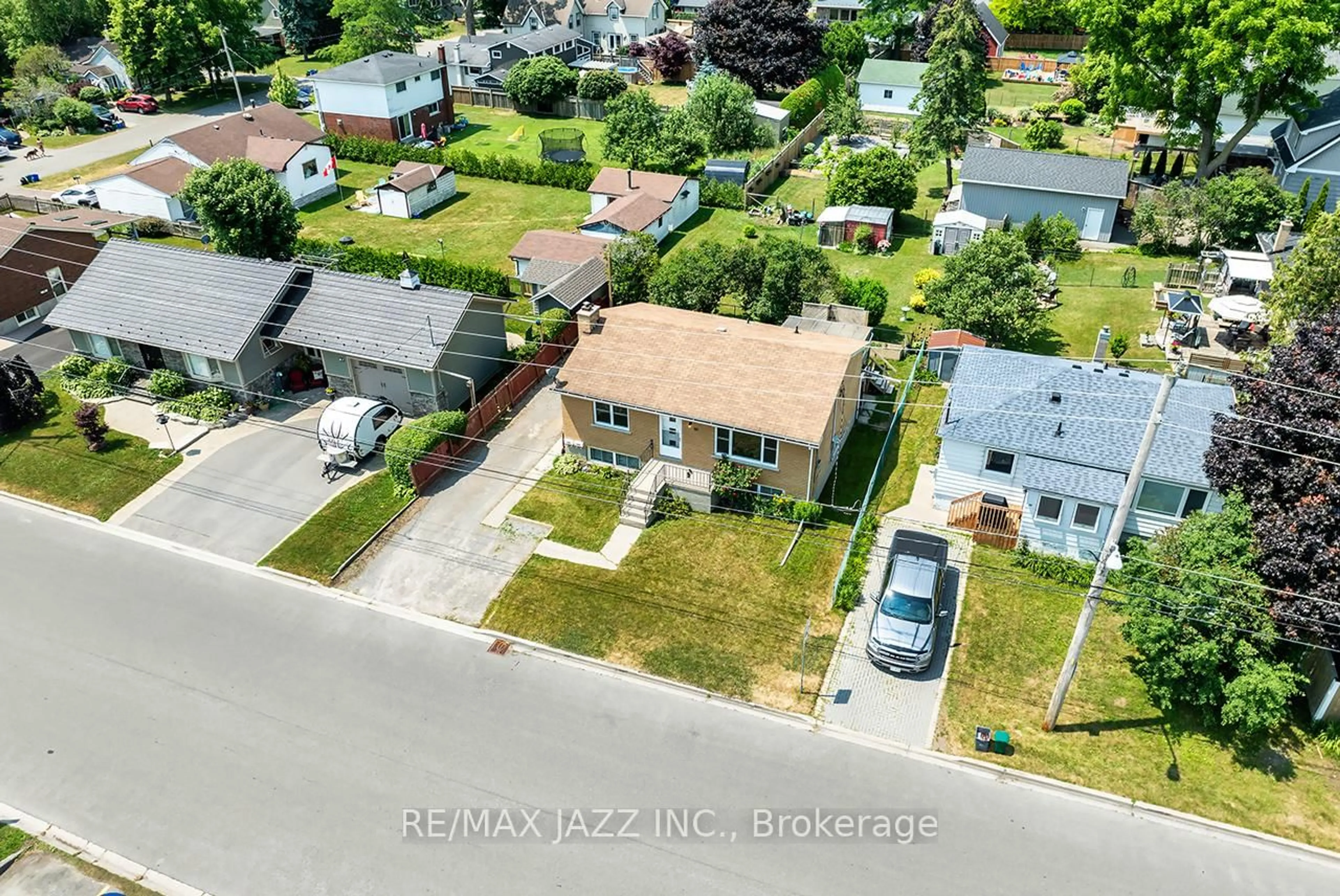 A pic from outside/outdoor area/front of a property/back of a property/a pic from drone, street for 89 D'arcy St, Cobourg Ontario K9A 3Z7