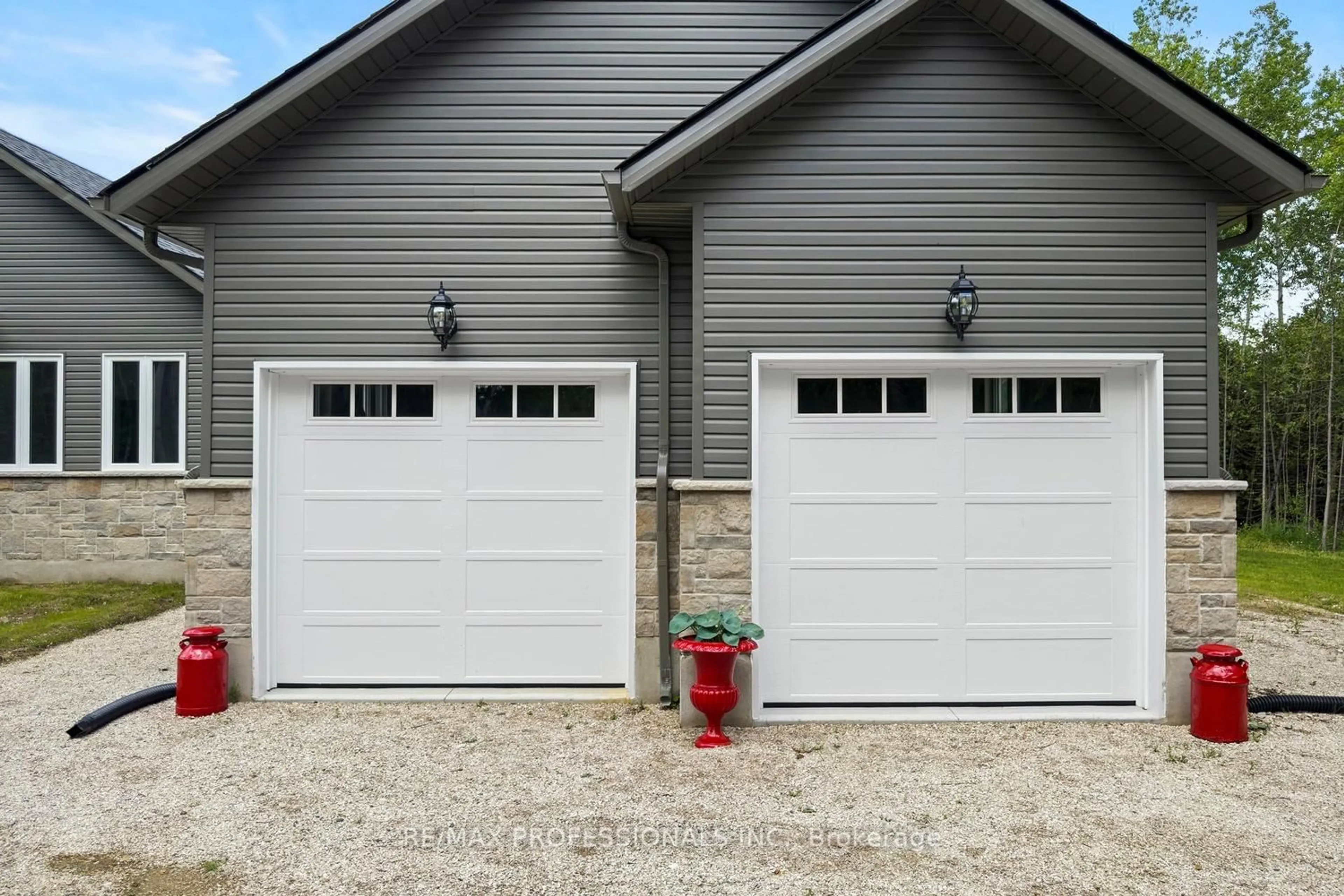 Indoor garage for 734565 West Back Line, Grey Highlands Ontario N0C 1H0