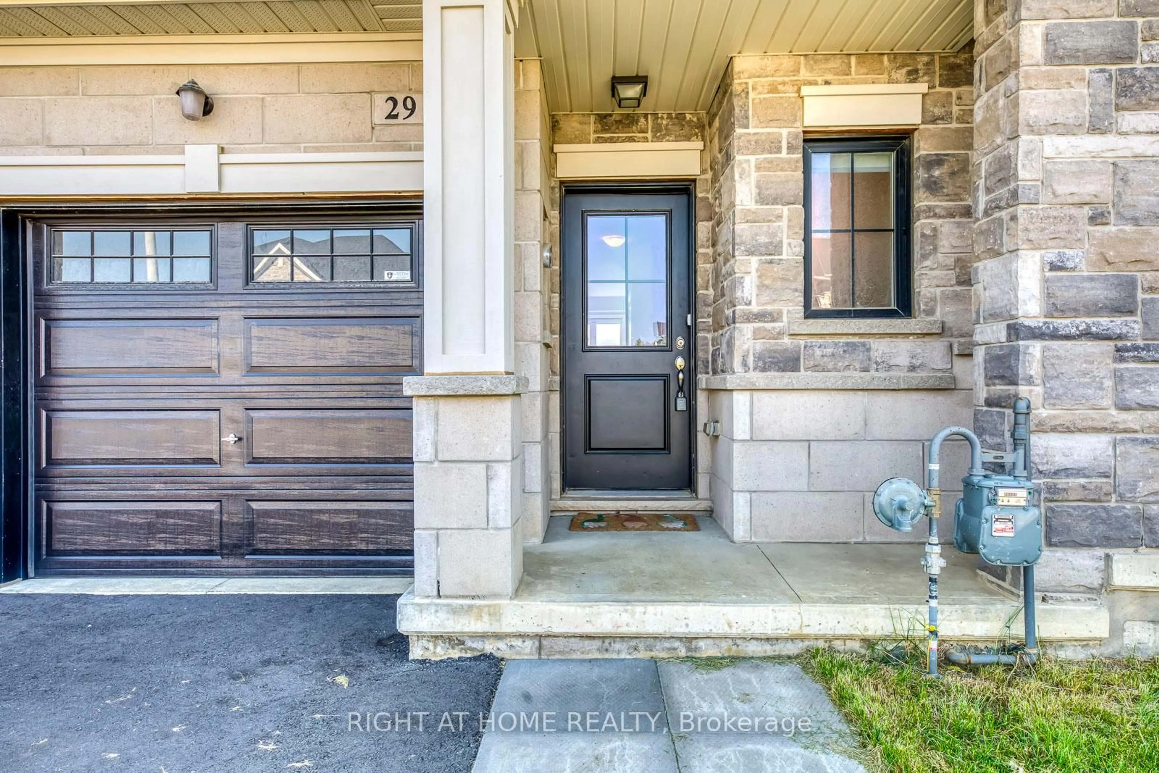 Unknown for 29 Mia Dr, Hamilton Ontario L9B 0J8