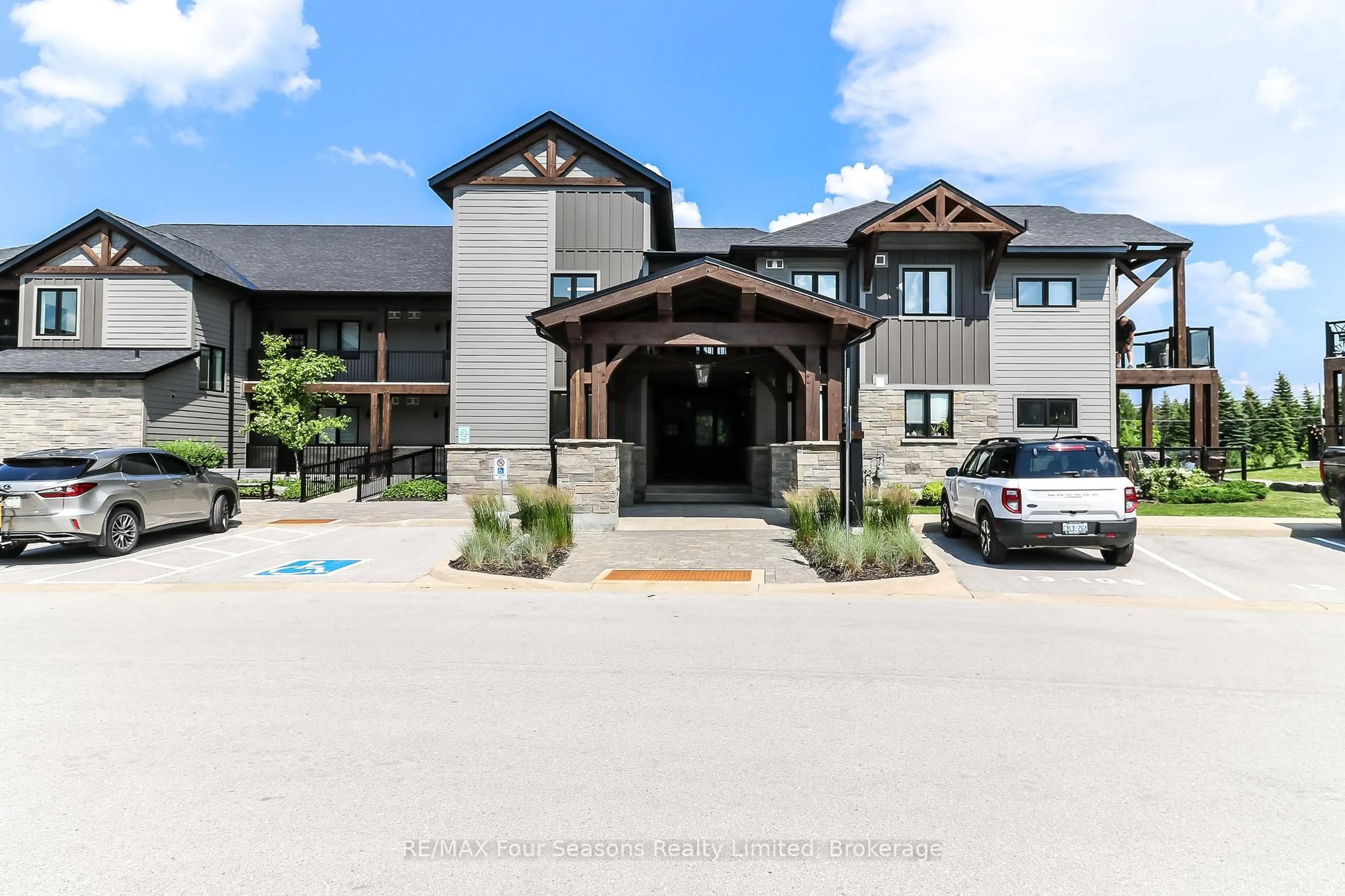 Unknown for 13 Beausoleil Lane #207, Blue Mountains Ontario L9Y 2X5