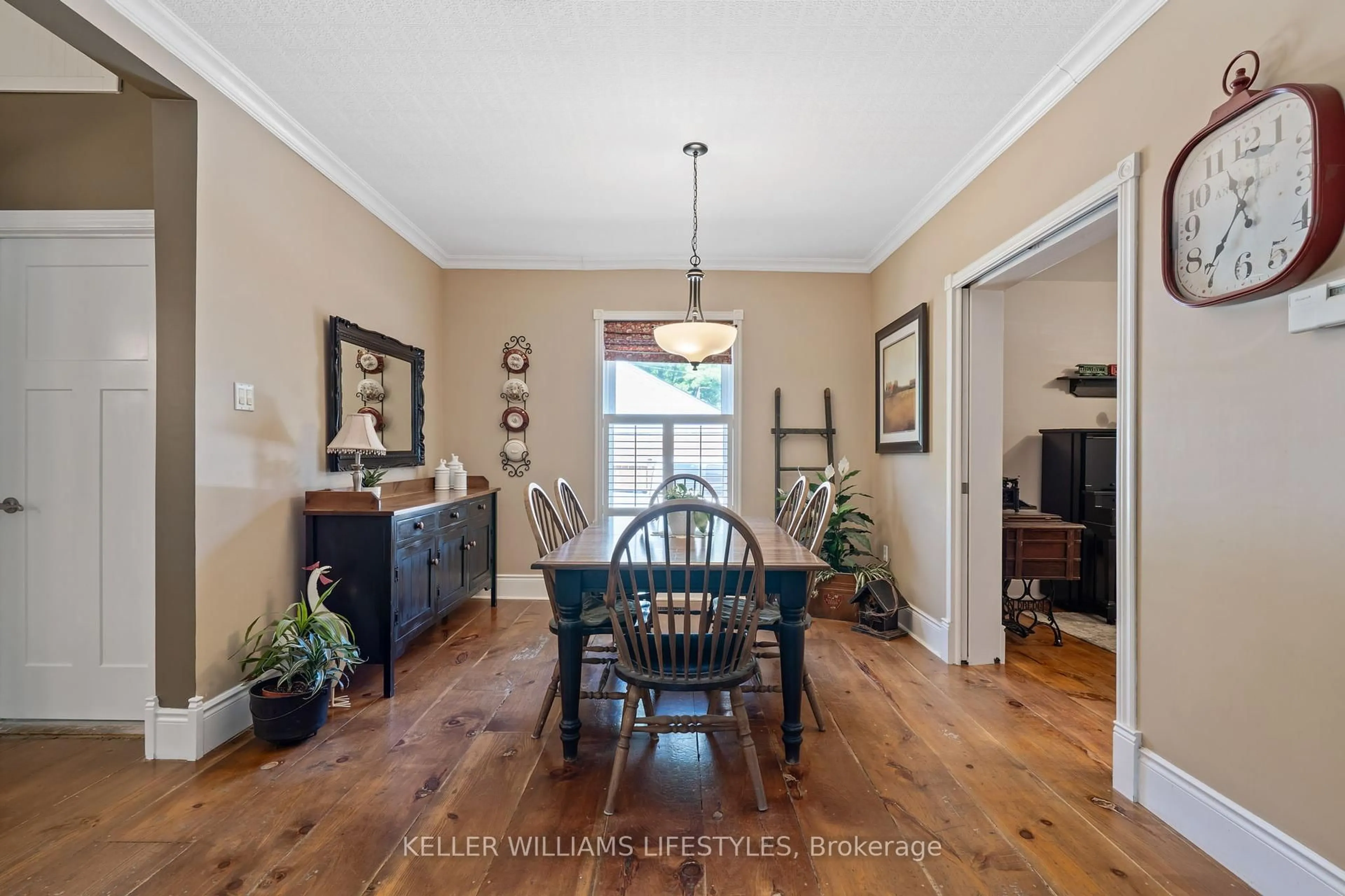 Dining room, wood/laminate floor for 151 Wildwood Ave, London South Ontario N6J 1B1