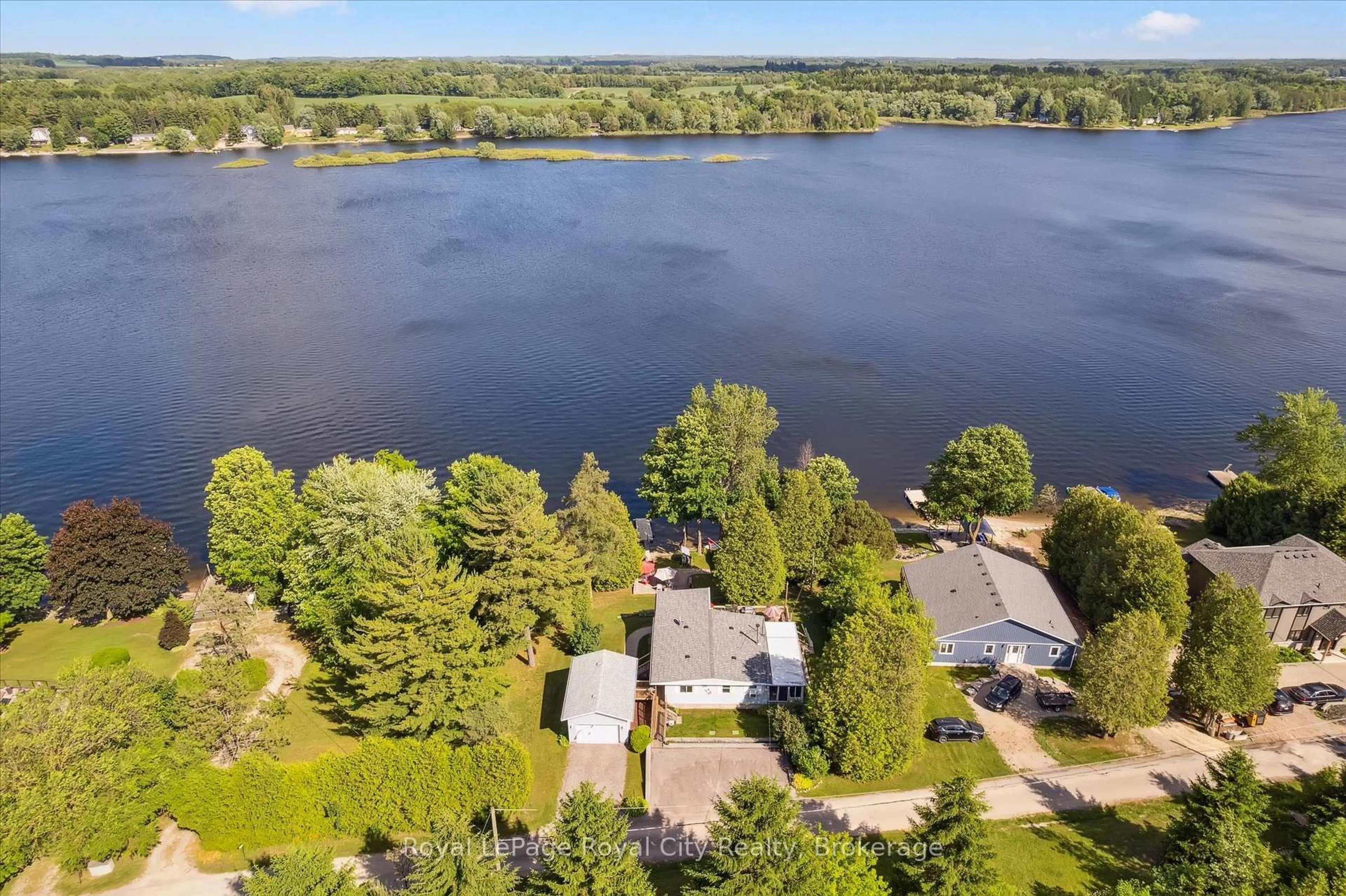 A pic from outside/outdoor area/front of a property/back of a property/a pic from drone, water/lake/river/ocean view for 346 Third St, Centre Wellington Ontario N0B 1J0