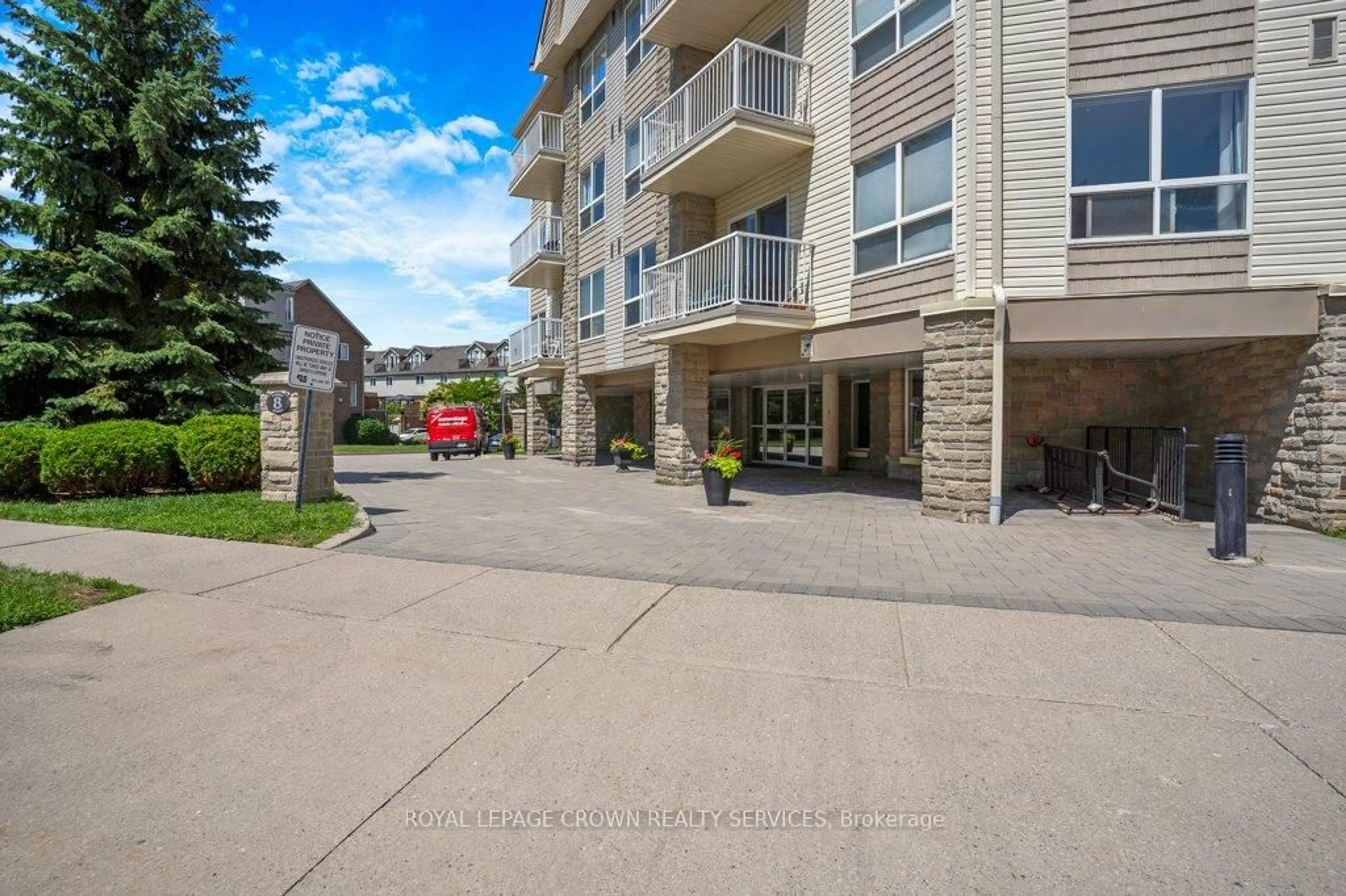 Patio, unknown for 8 Harris St #105, Cambridge Ontario N1R 8R1