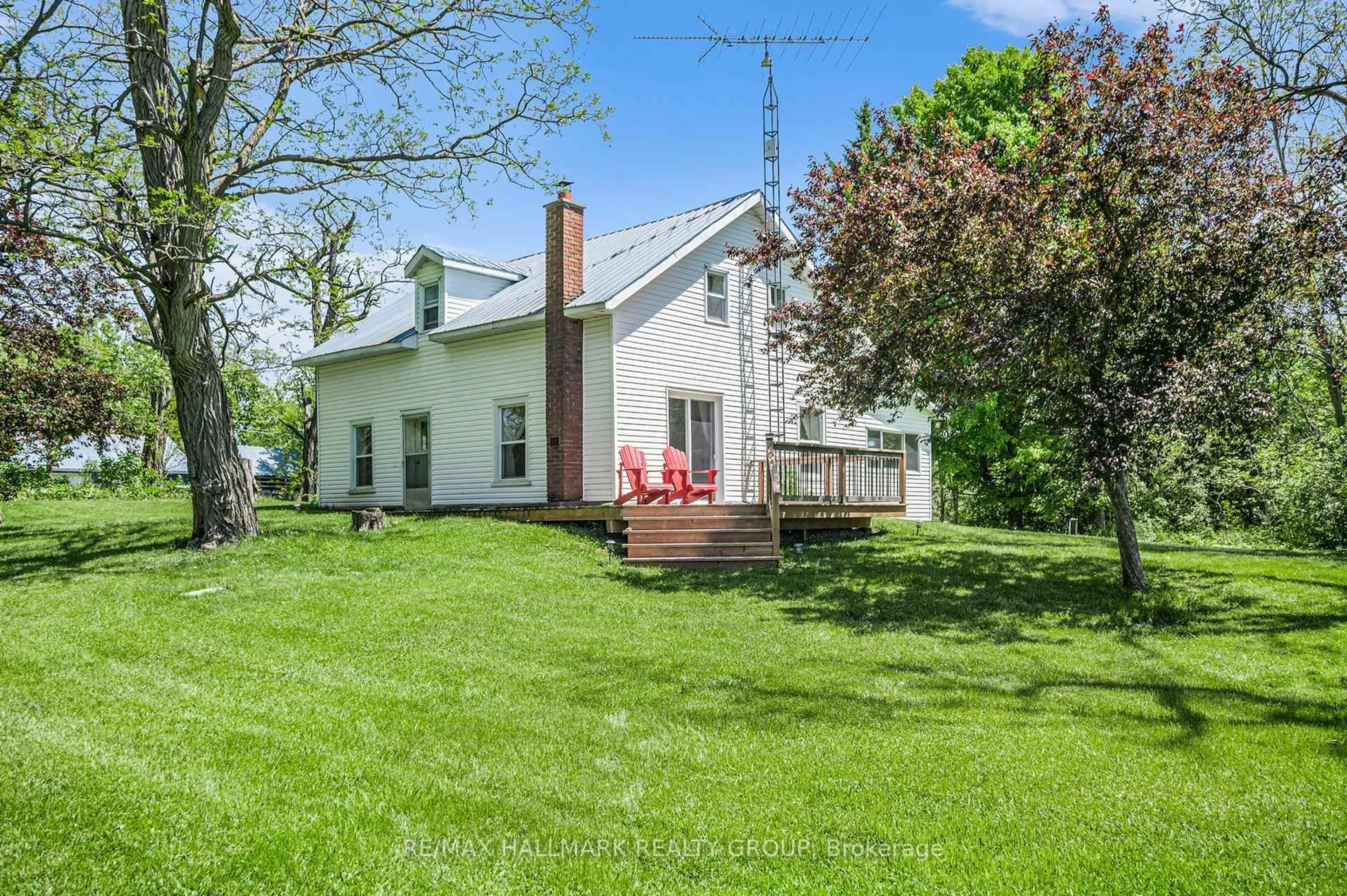 A pic from outside/outdoor area/front of a property/back of a property/a pic from drone, water/lake/river/ocean view for 80 R13 Rd, Rideau Lakes Ontario K0G 1L0