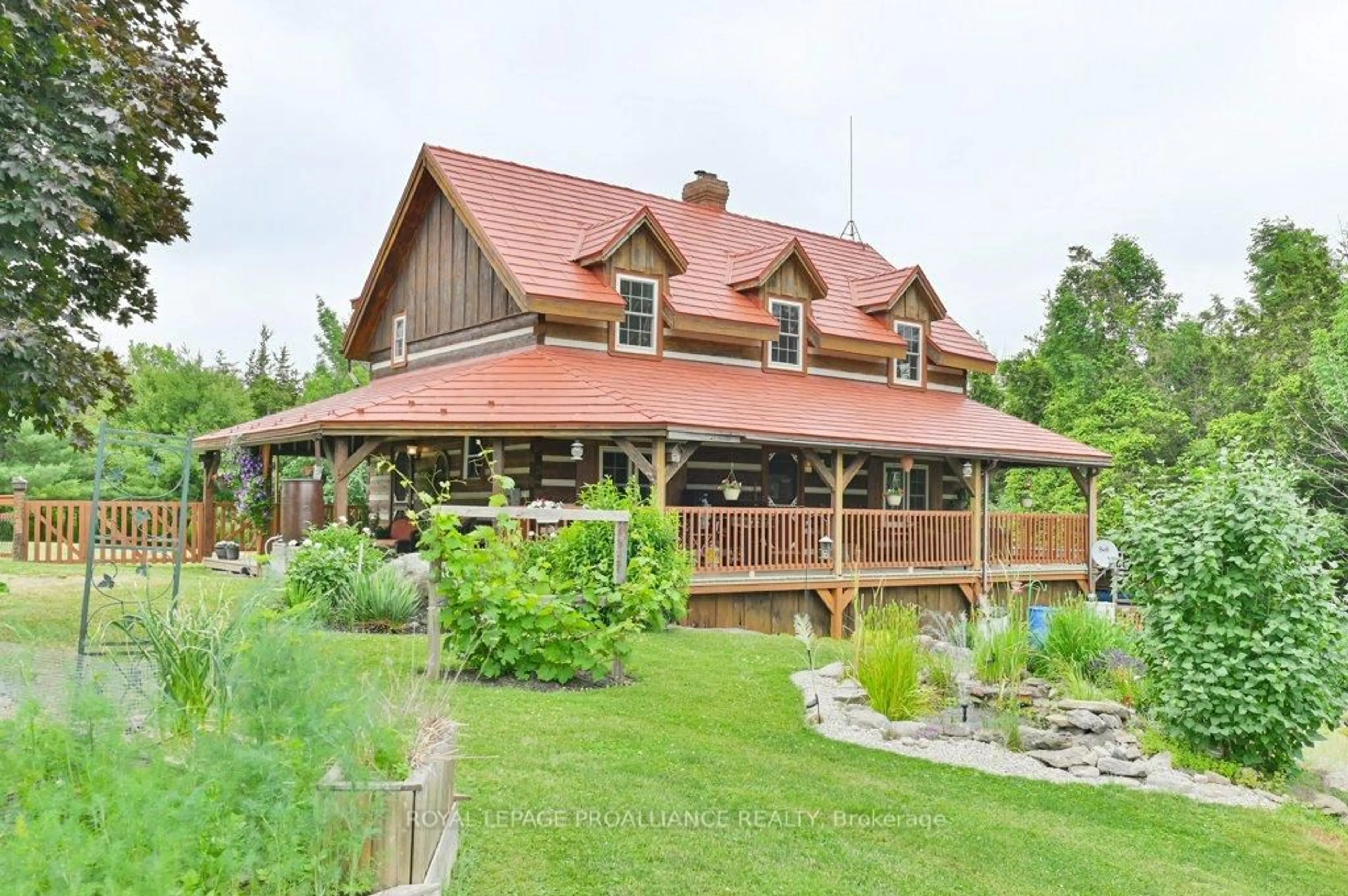Patio, building for 2818 5th Line, Trent Hills Ontario K0L 1L0