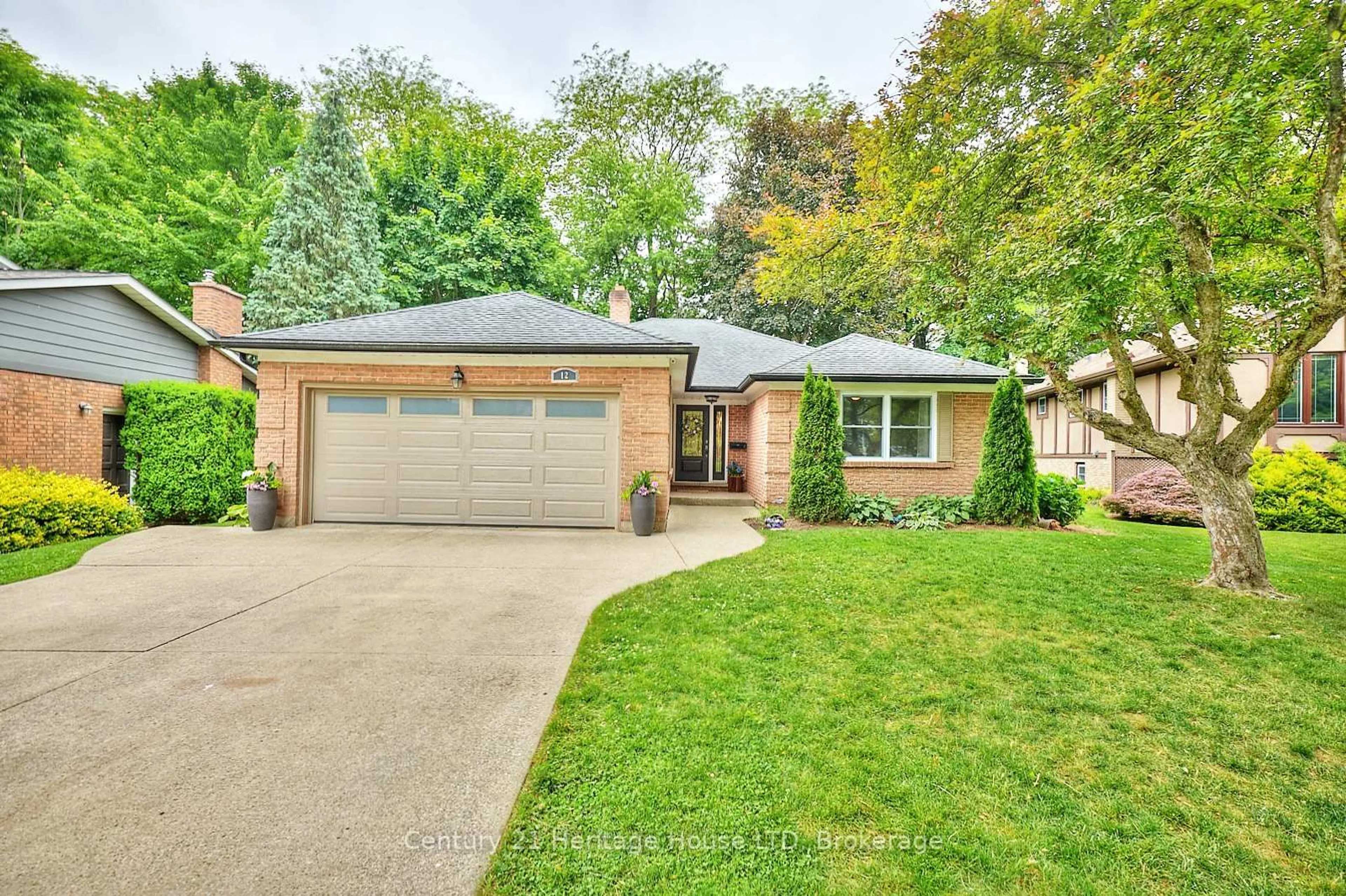 Home with brick exterior material, street for 12 Deerpark Cres, Pelham Ontario L0S 1E1