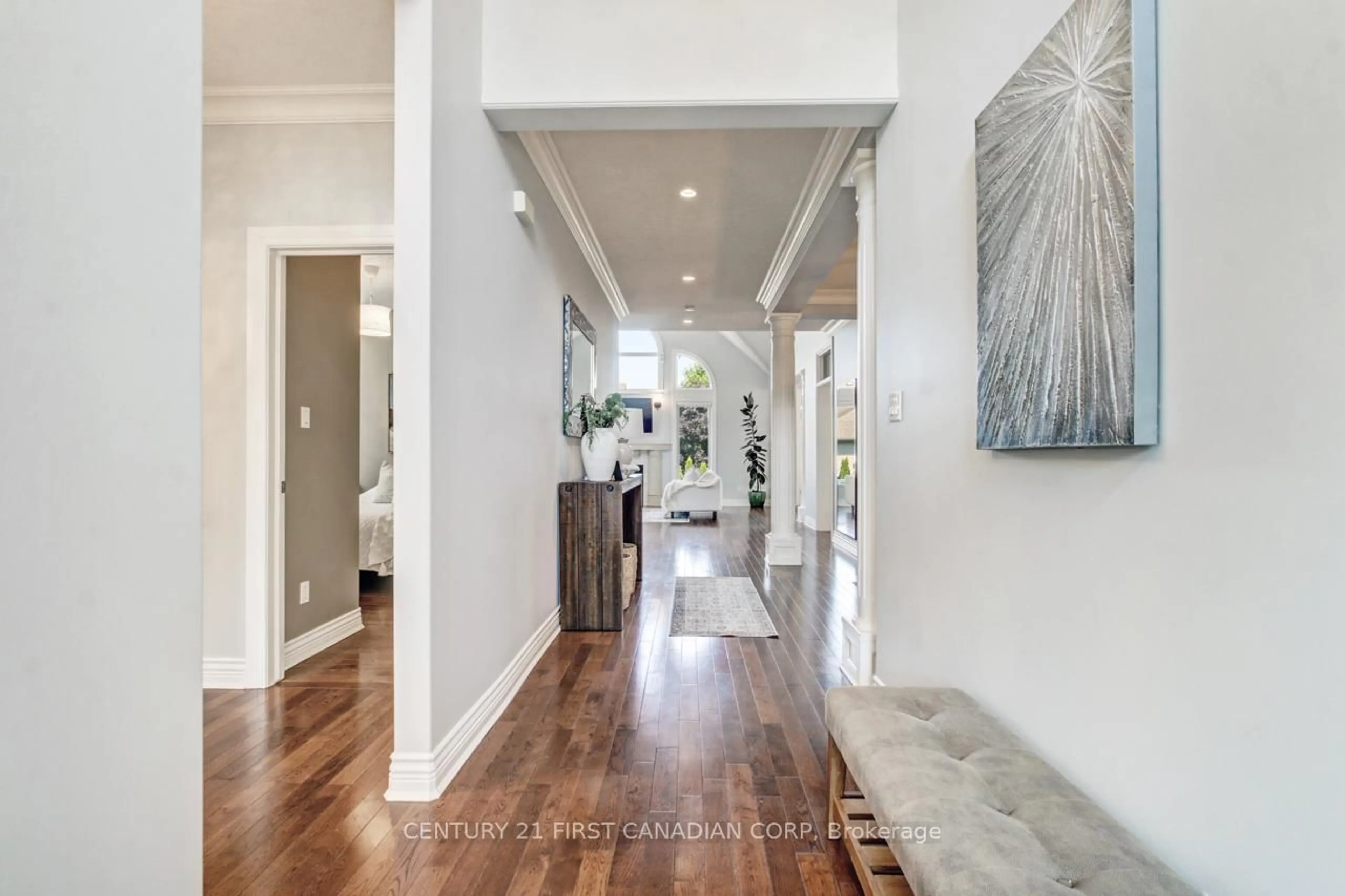 Indoor entryway for 1447 Kains Terr, London South Ontario N6K 4Z6