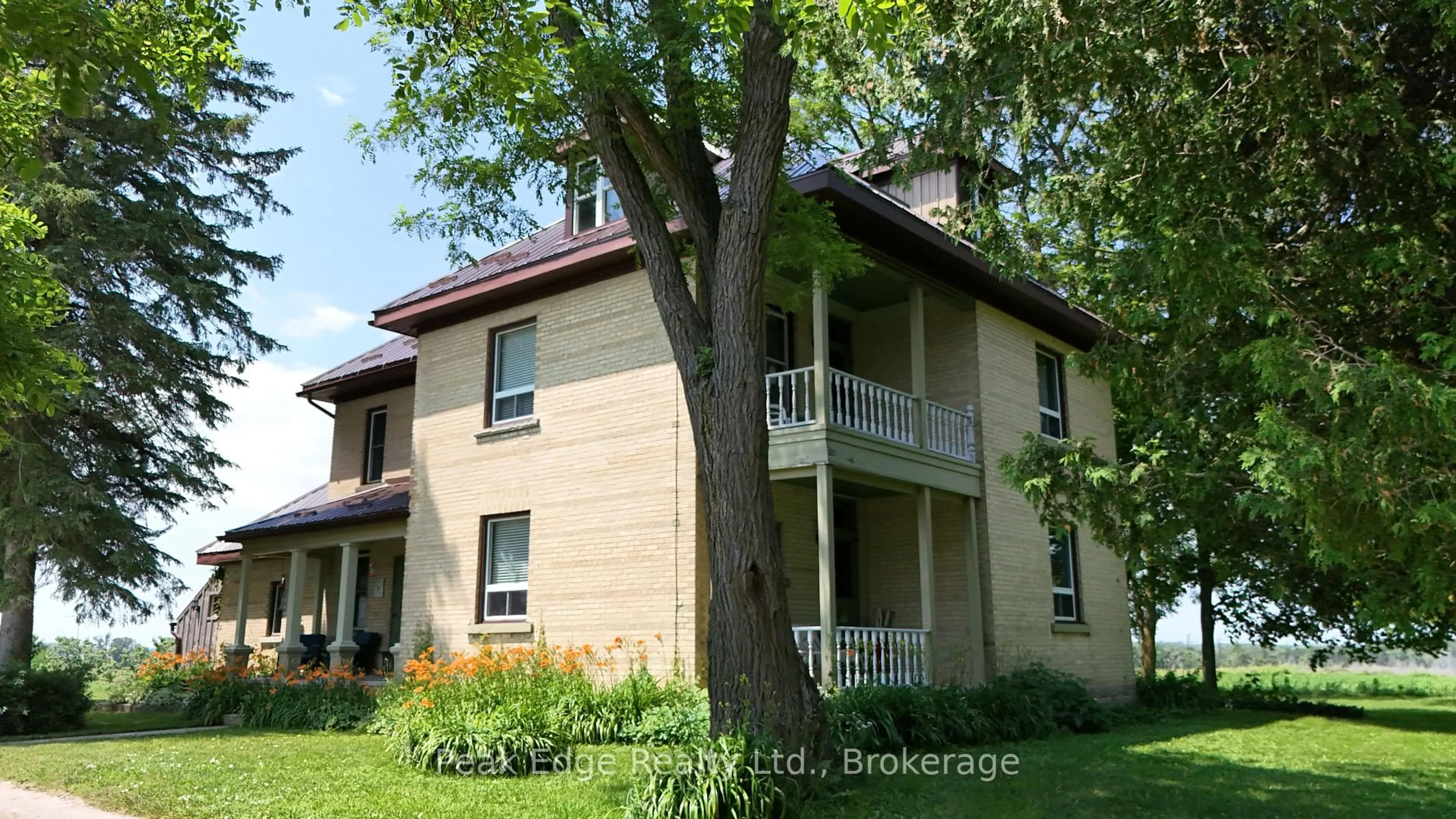 Home with brick exterior material, building for 59 2 Concession, Kincardine Ontario N0G 2T0