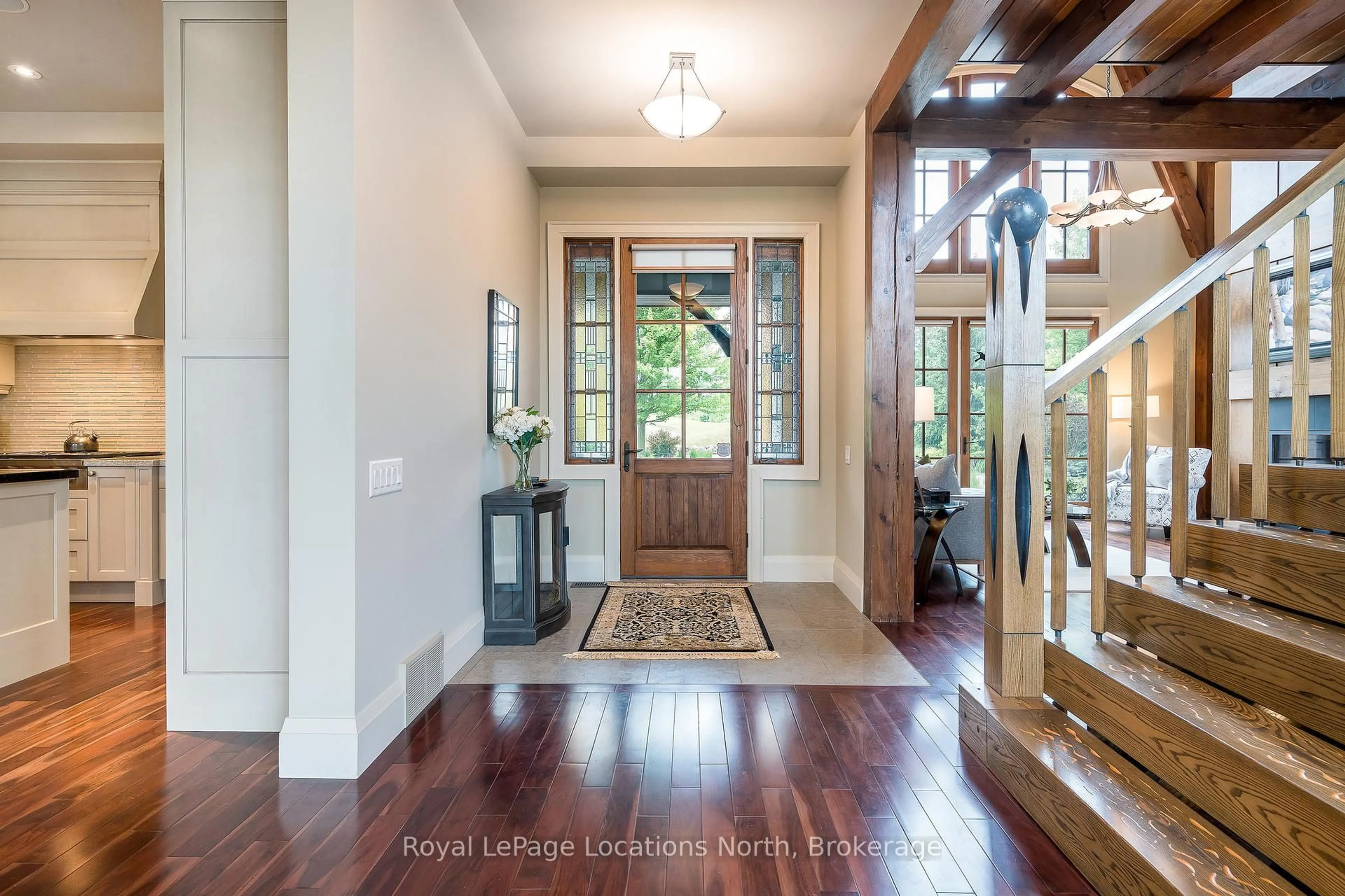 Indoor entryway for 103 Timber Leif Rdge, Blue Mountains Ontario N0H 1J0