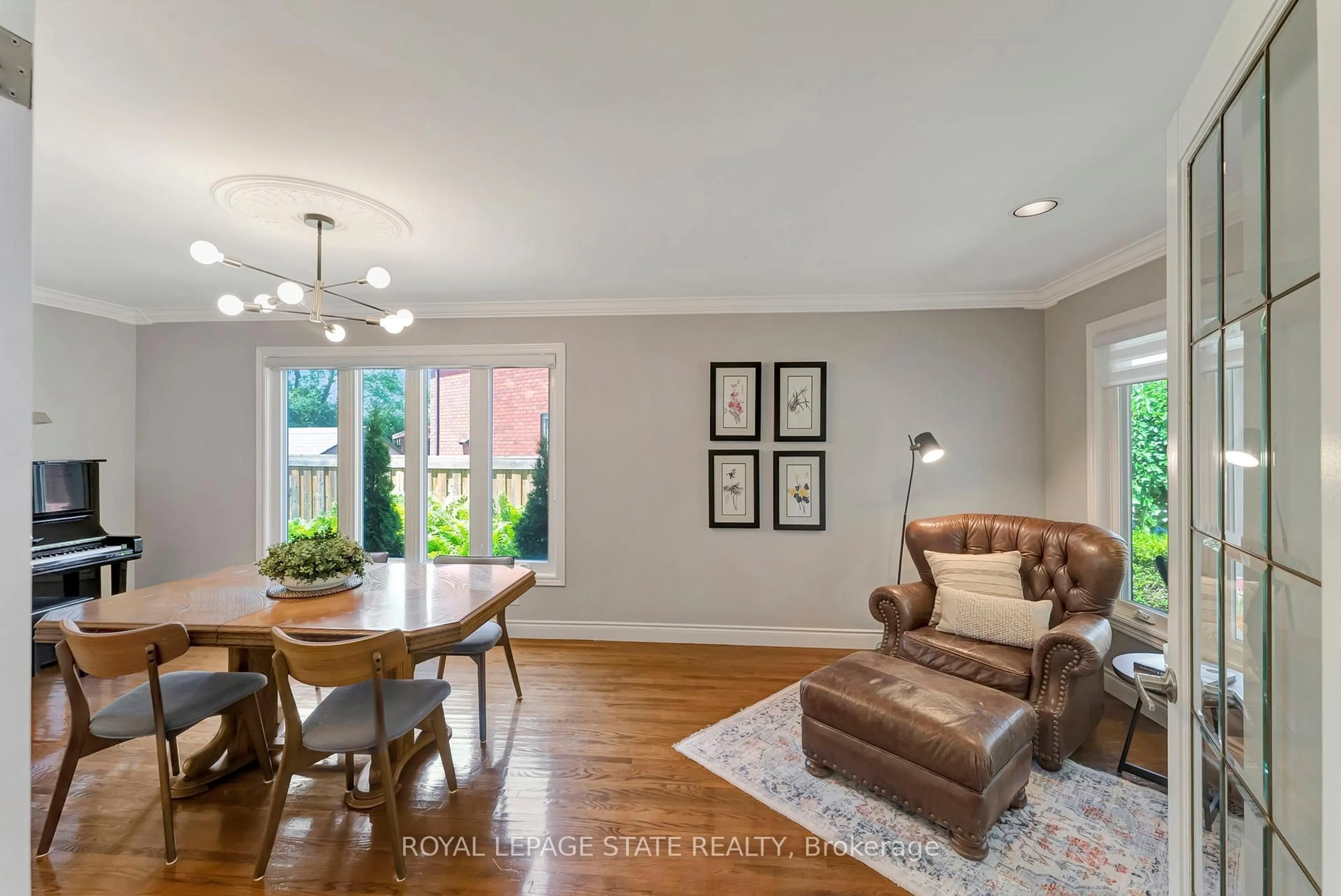 Unknown for 14 Anita Crt, Hamilton Ontario L8W 3A6