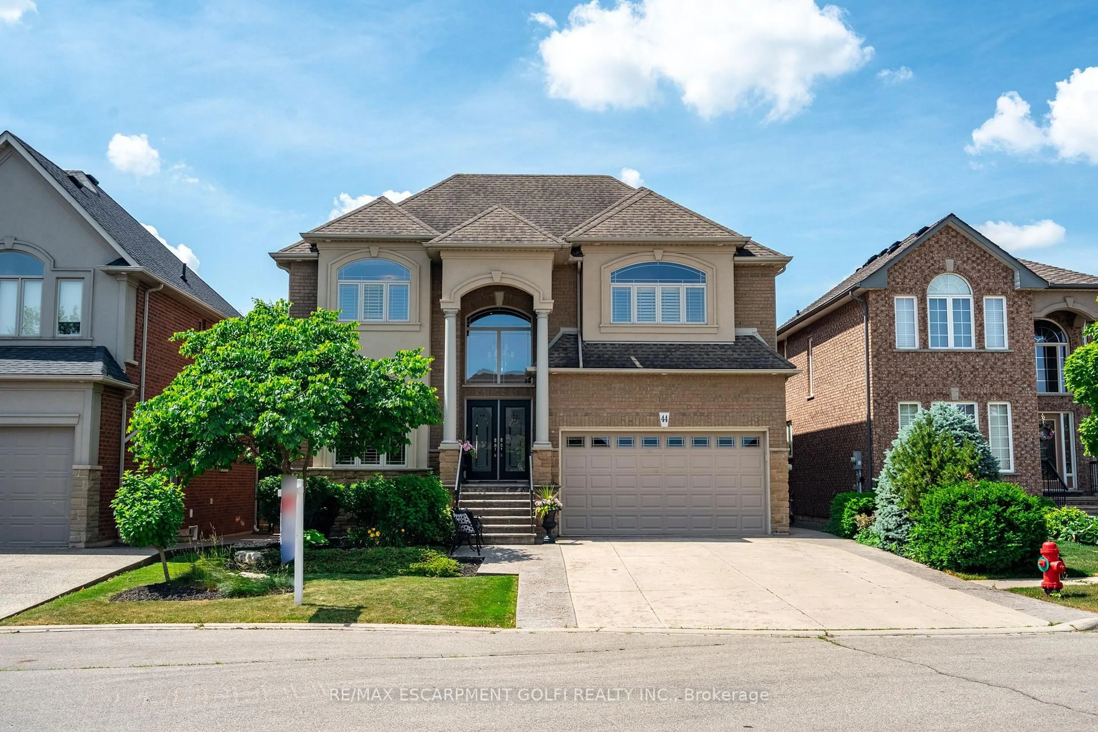 Home with brick exterior material, street for 44 Parkmanor Dr, Hamilton Ontario L8E 5L2