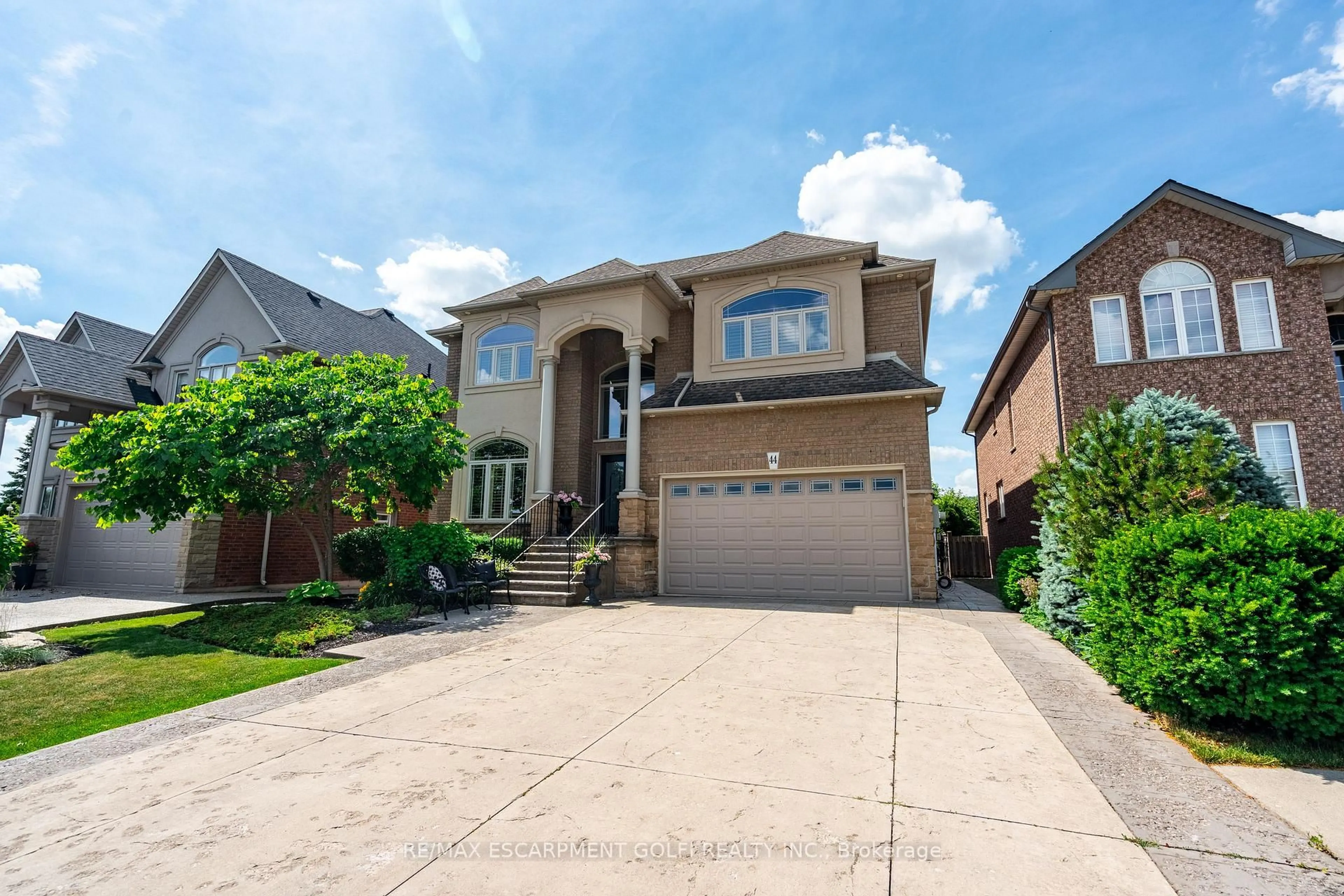 Home with brick exterior material, street for 44 Parkmanor Dr, Hamilton Ontario L8E 5L2
