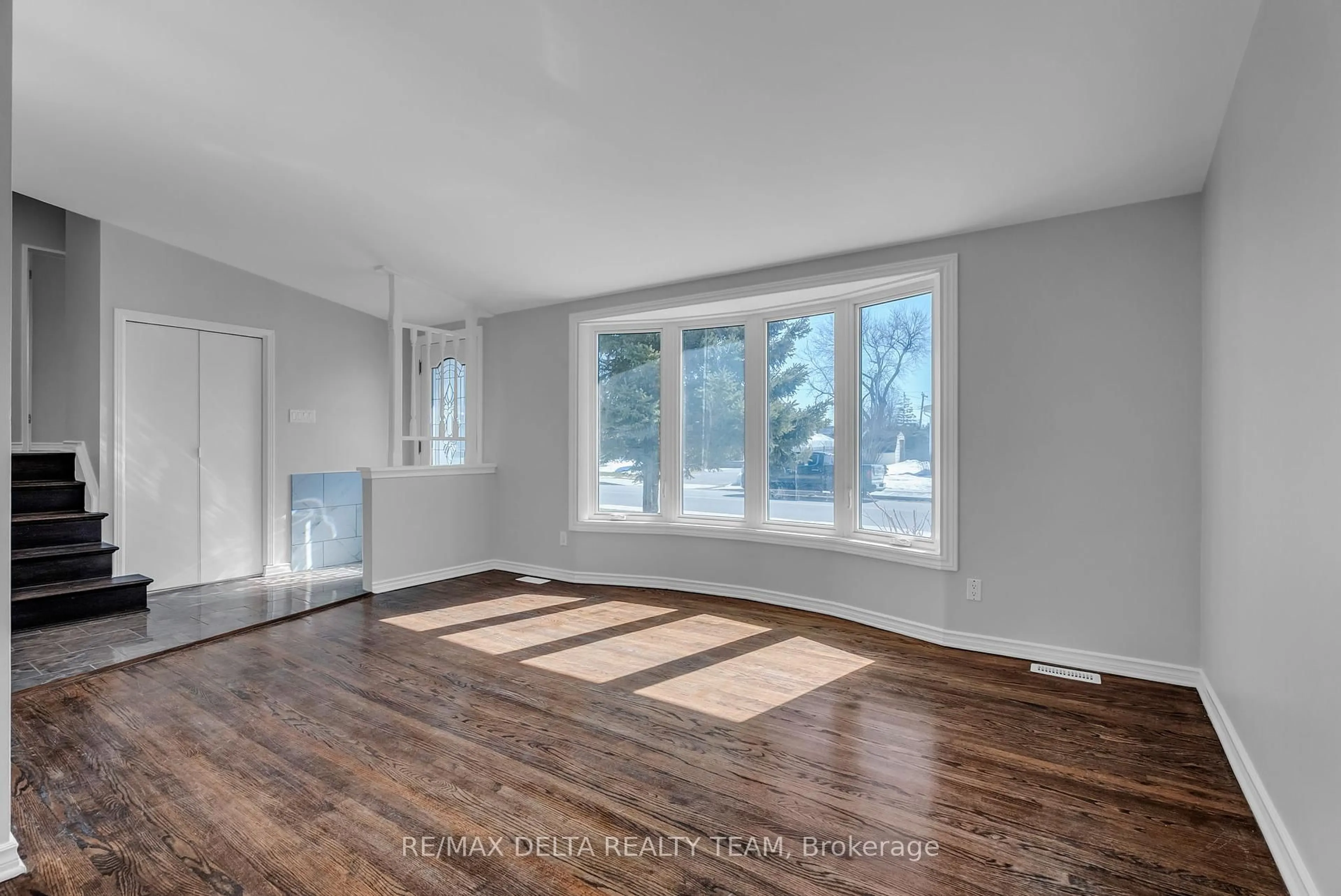 A pic of a room for 239 TOMPKINS Ave, Orleans Ontario K1E 1H1