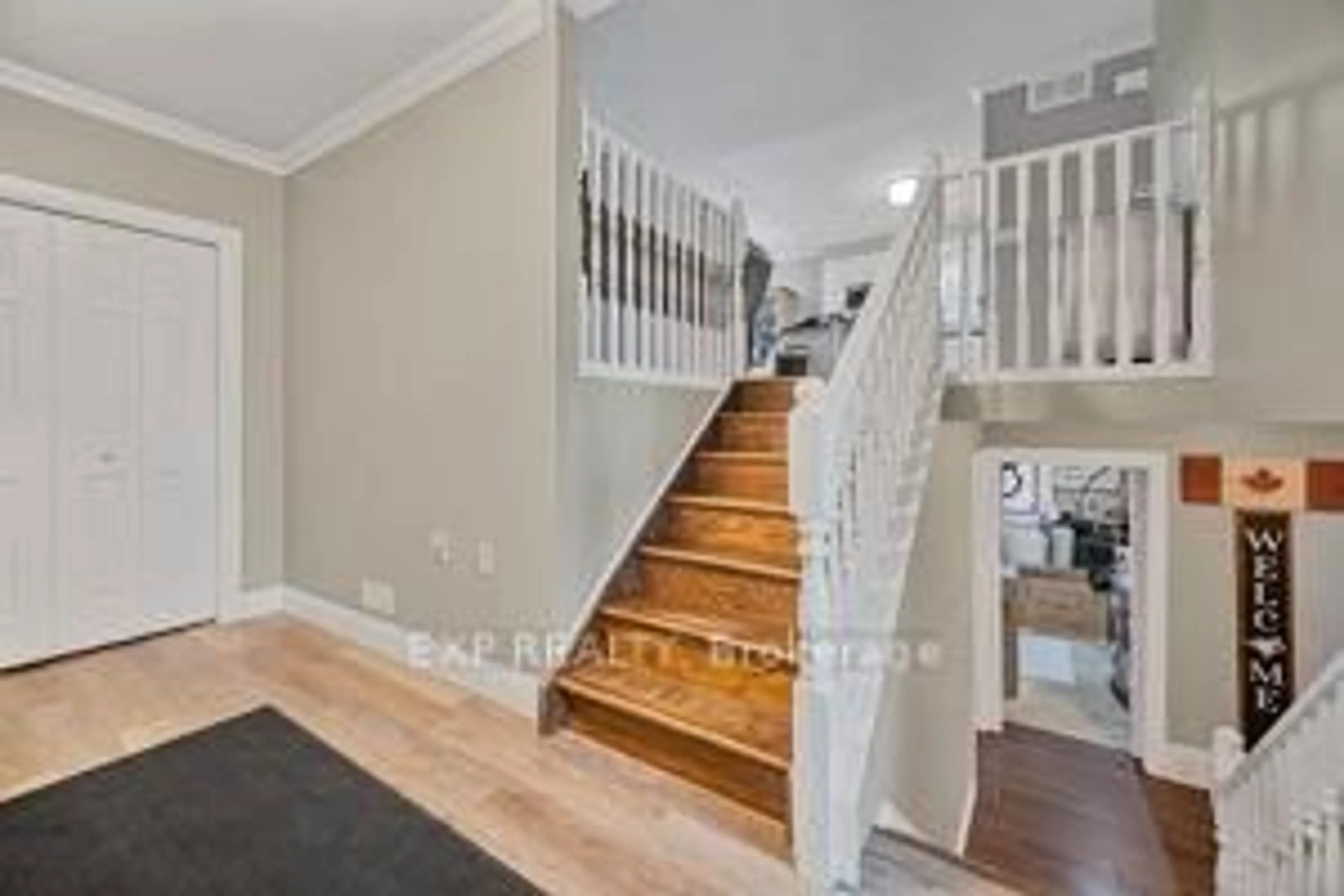 Stairs for 175 Southfield Dr, Strathroy Caradoc Ontario N7G 3V3