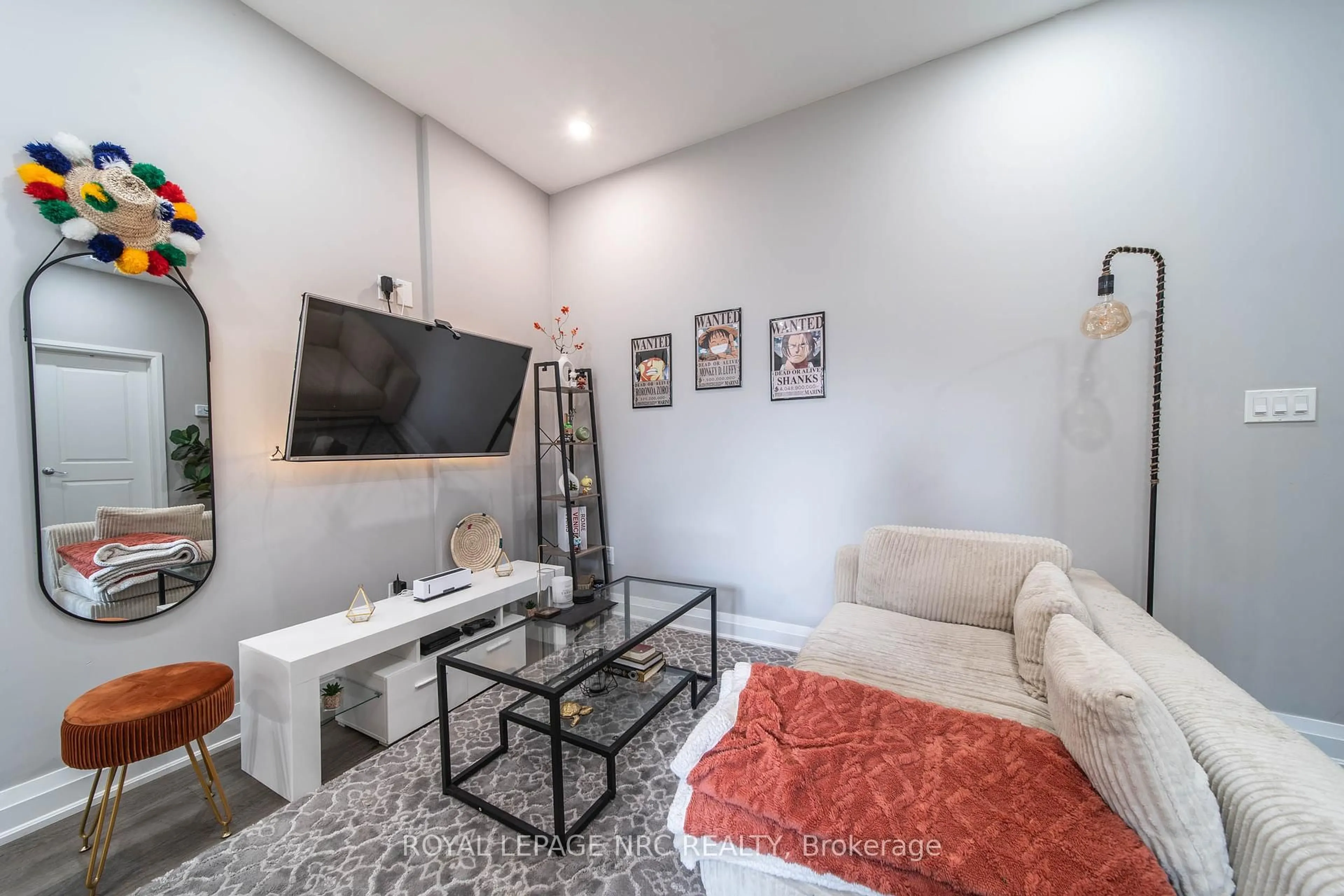 Living room with furniture, unknown for 37A Ormonde Ave, St. Catharines Ontario L2M 5P1