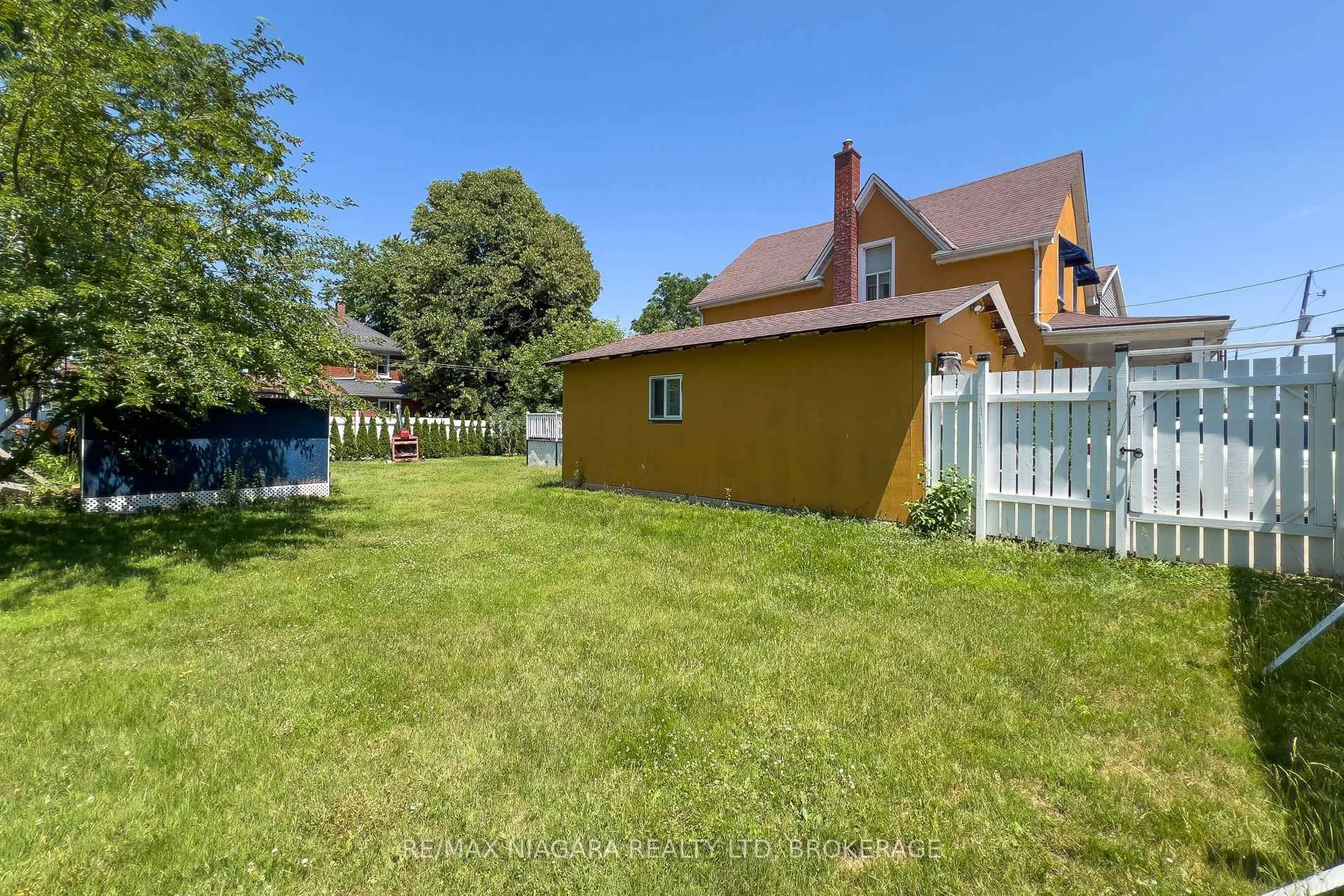 Unknown for 5791 Emery St, Niagara Falls Ontario L2G 1L8