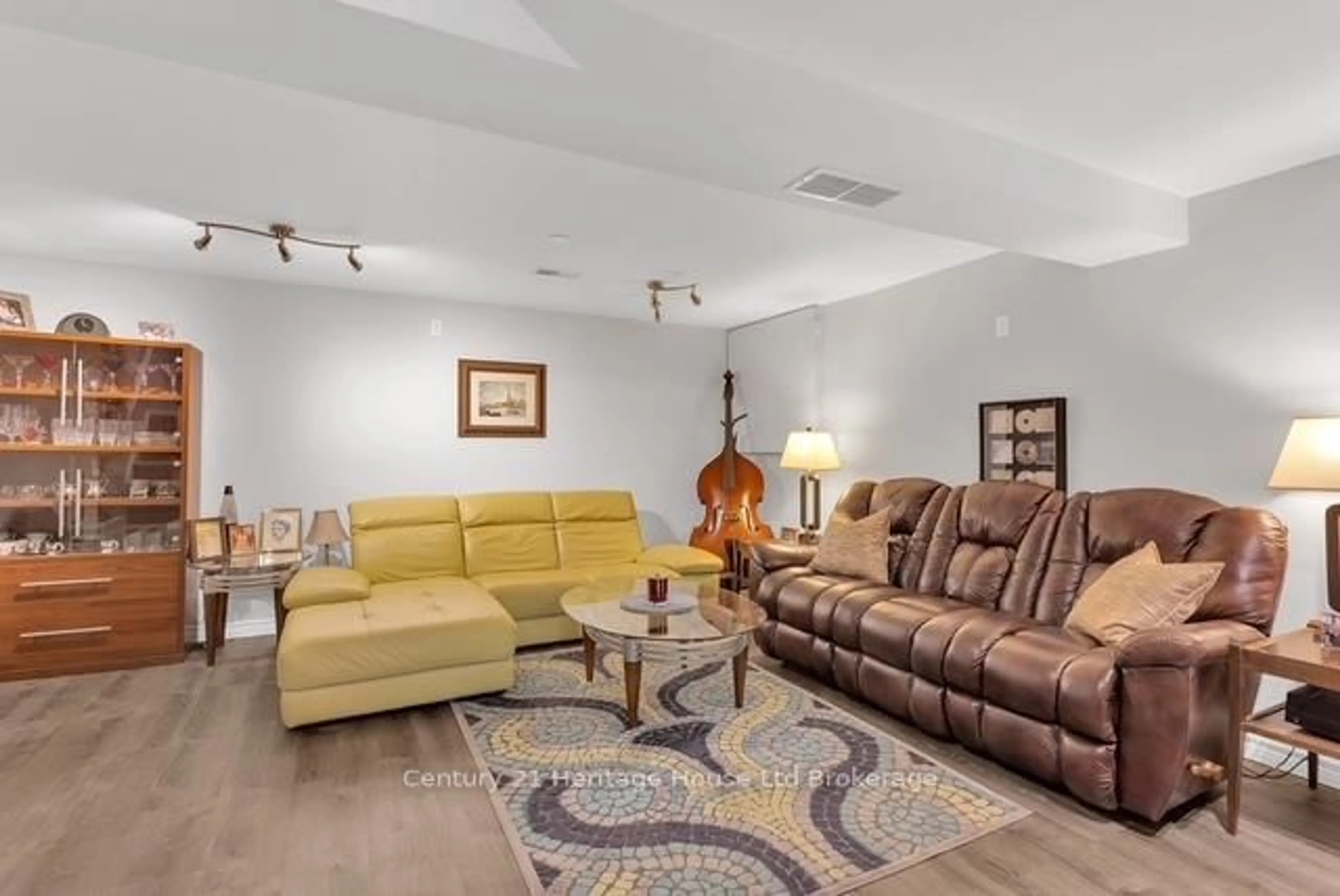 Living room with furniture, unknown for 181 Thames St, Ingersoll Ontario N5C 3E1