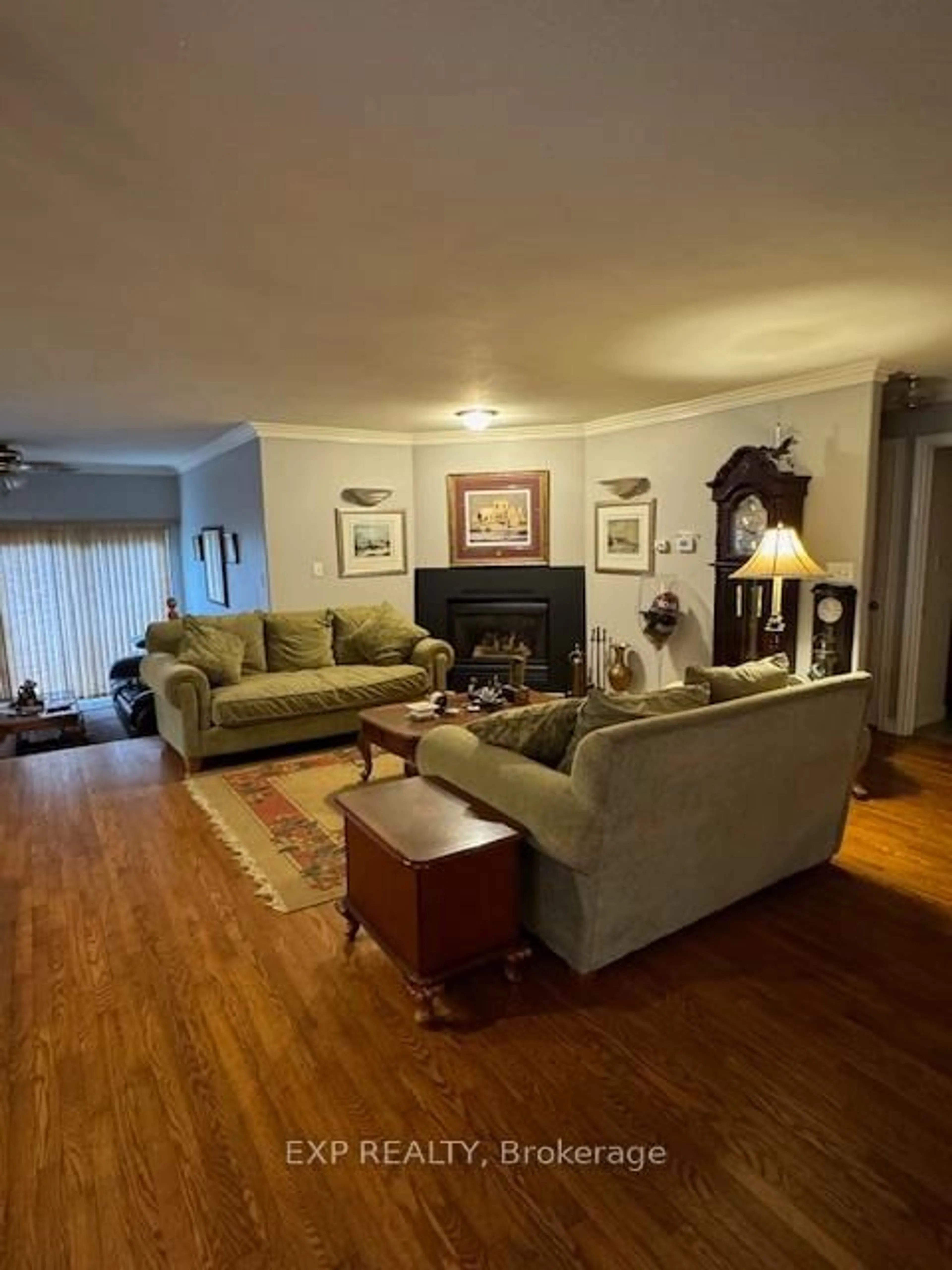 Living room with furniture, unknown for 680 Trailview Dr, Peterborough South Ontario K9J 8P1