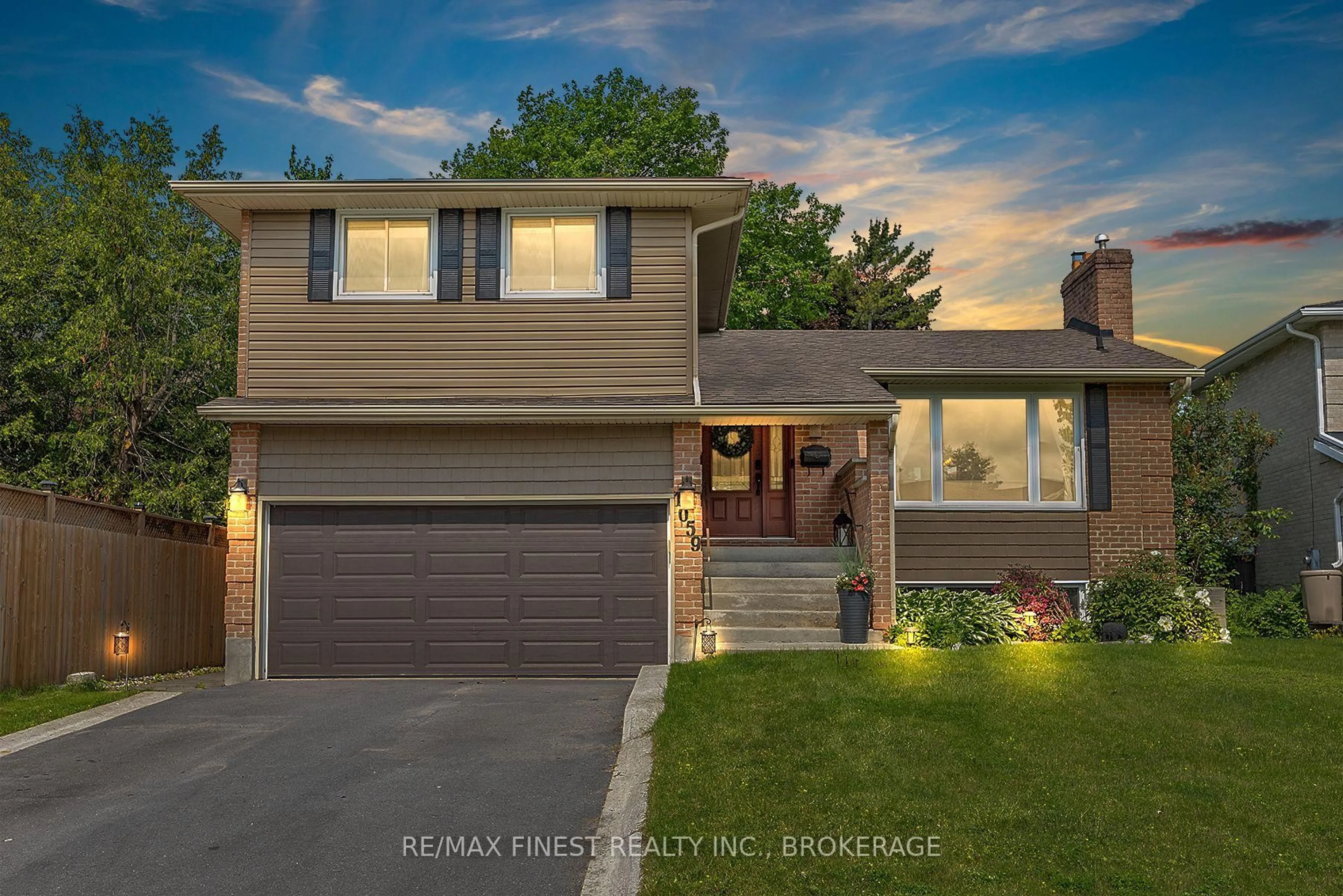 Home with vinyl exterior material, street for 1059 Pembridge Cres, Kingston Ontario K7P 1P2