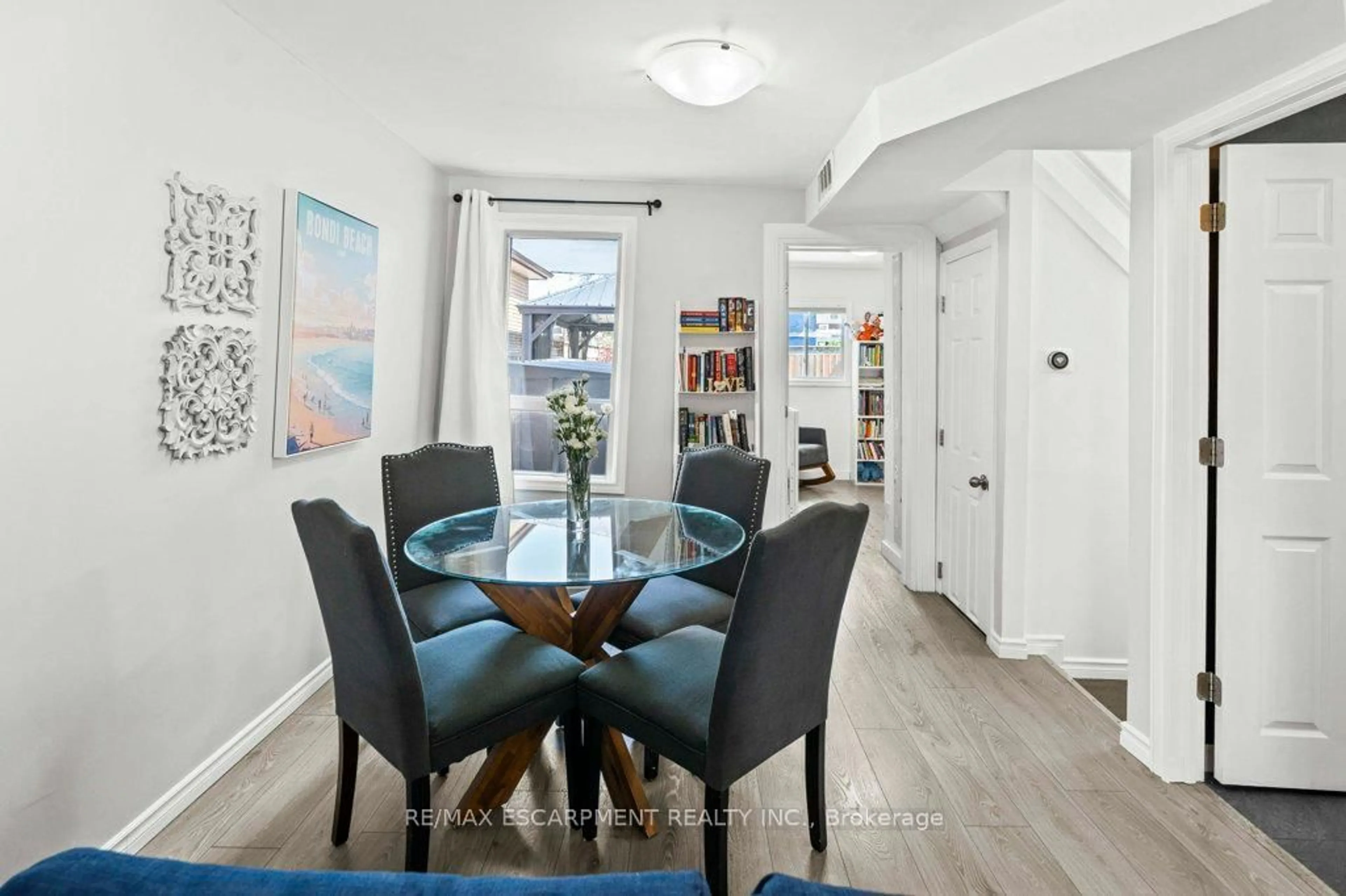 Dining room, unknown for 9 Hope Ave, Hamilton Ontario L8H 2E1