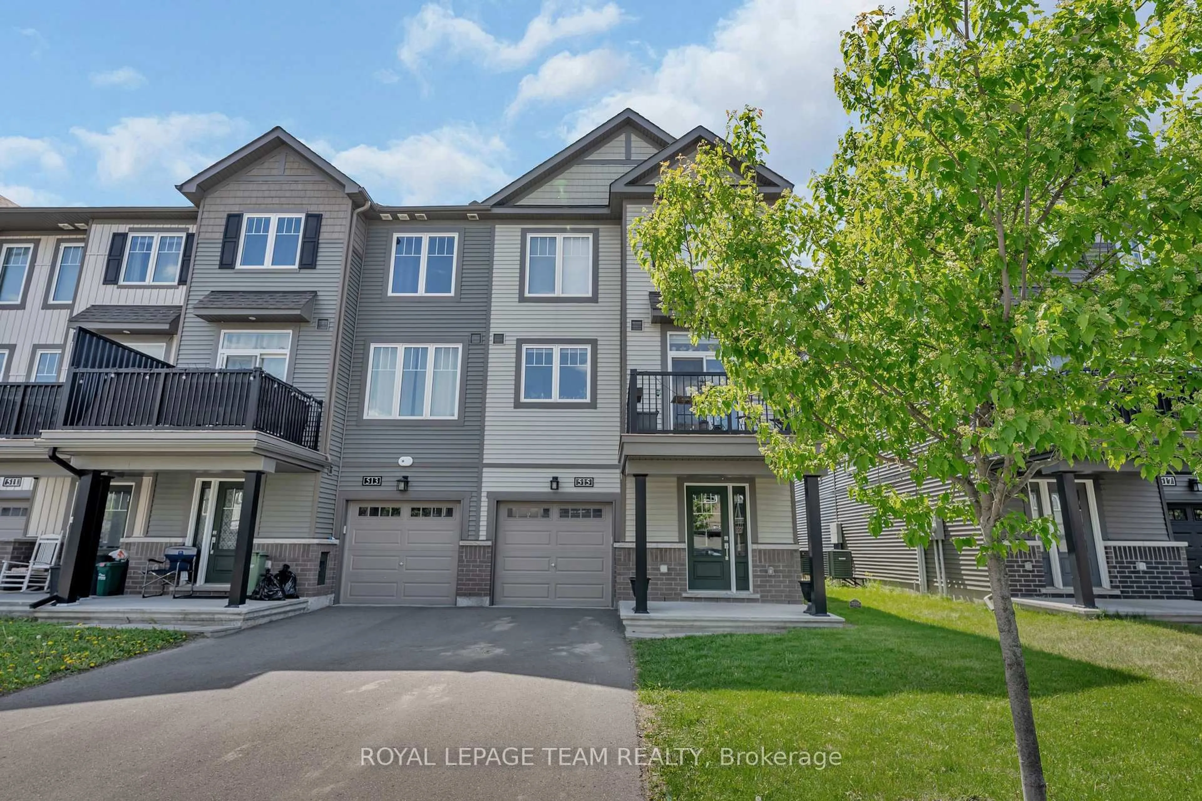 A pic from outside/outdoor area/front of a property/back of a property/a pic from drone, street for 515 Clemency Cres, Ottawa Ontario K2J 6R7