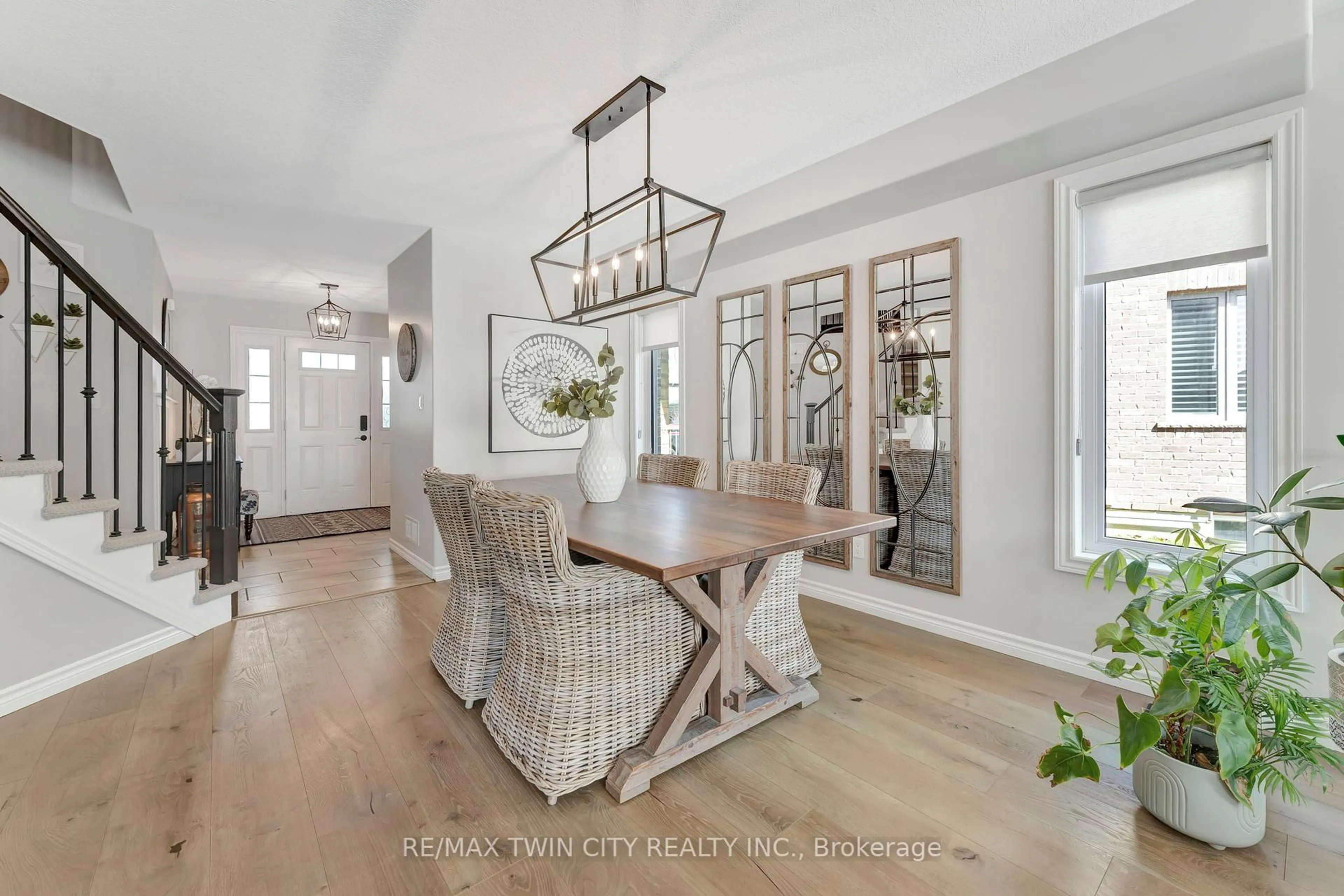 Dining room, unknown for 128 Robert Simone Way, North Dumfries Ontario N0B 1E0