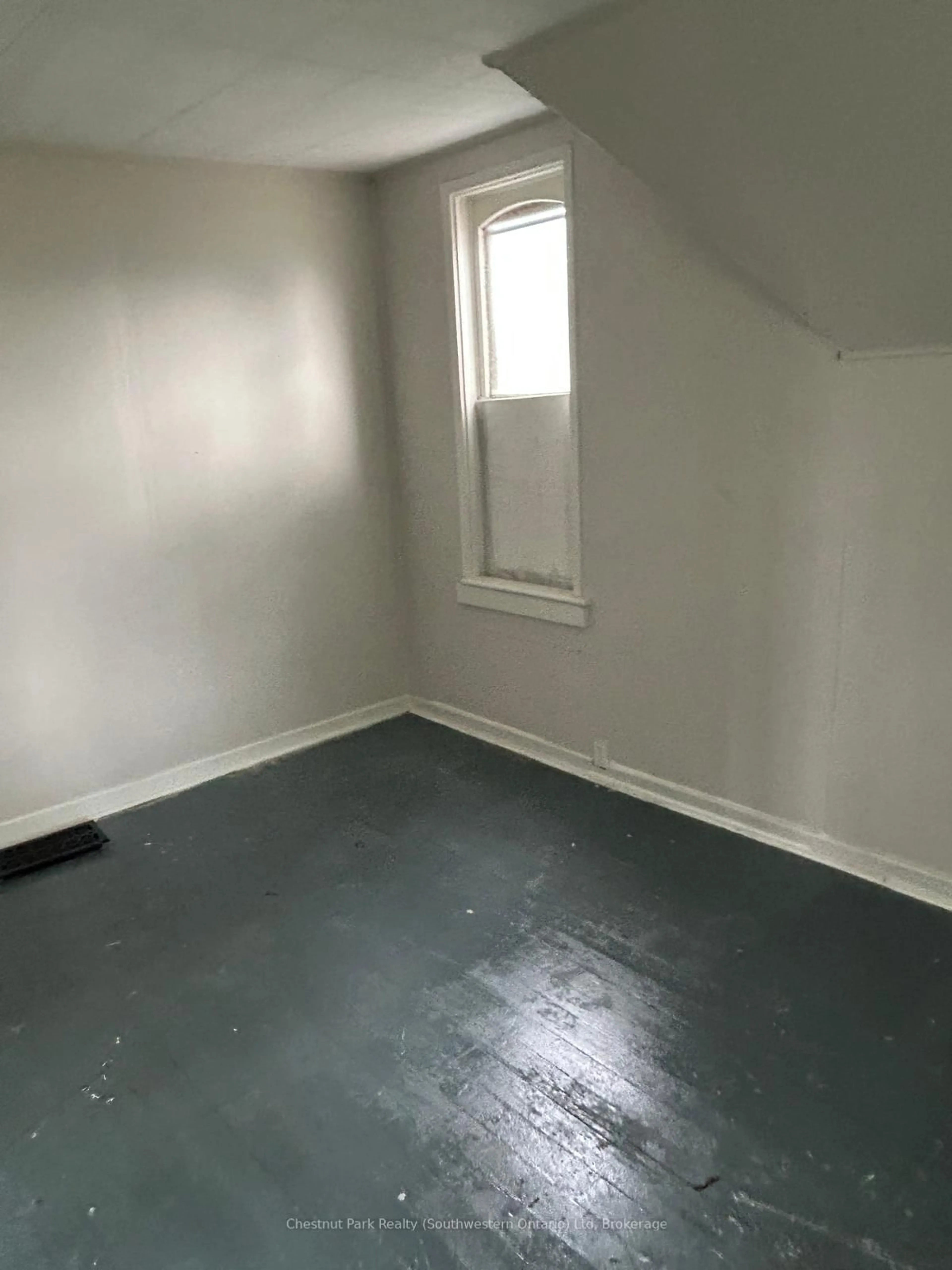 A pic of a room for 207 Tamarac St, Haldimand Ontario N1A 2C5
