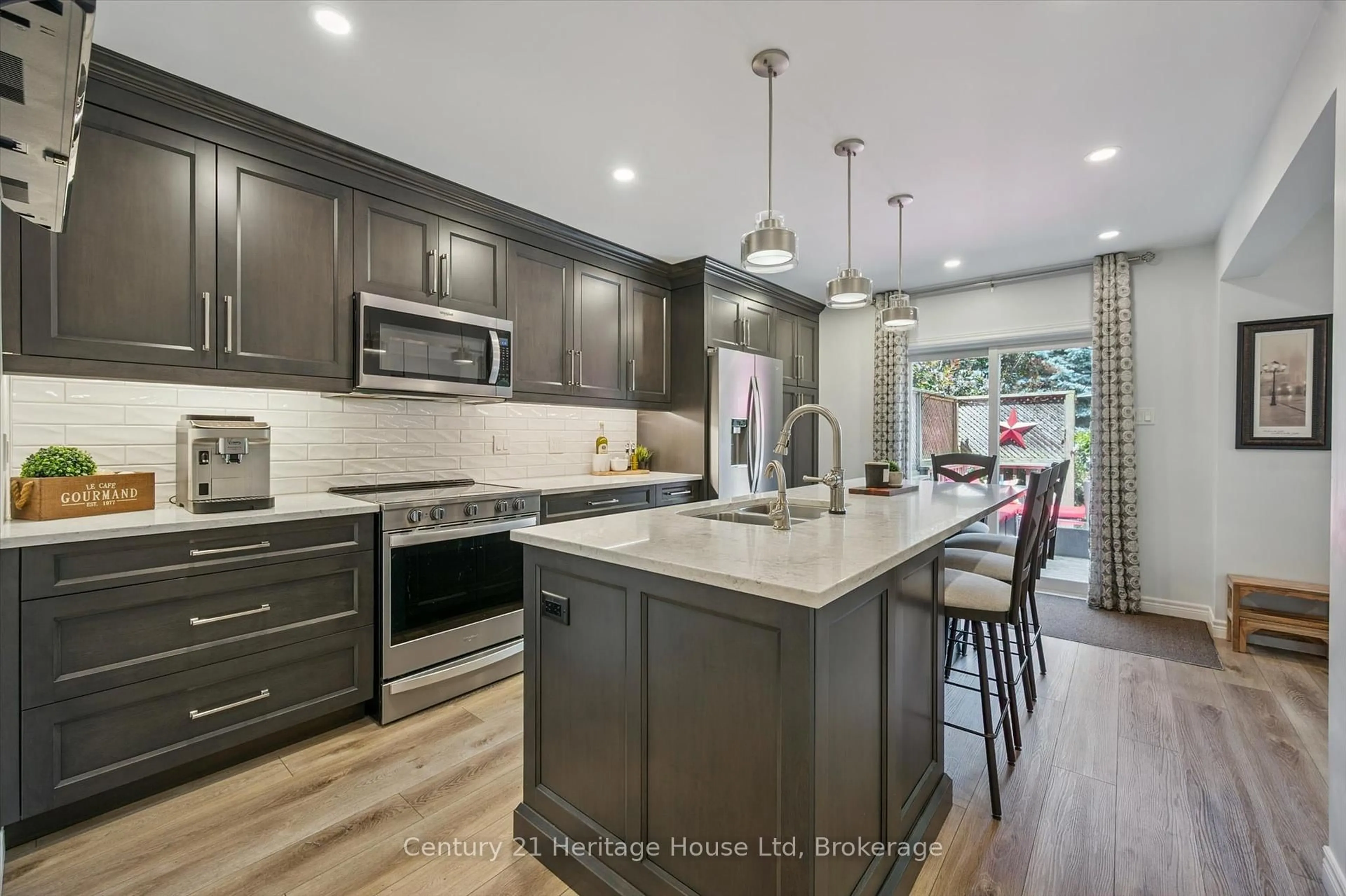 Open concept kitchen, unknown for 685 Willow Rd, Guelph Ontario N1H 8K2