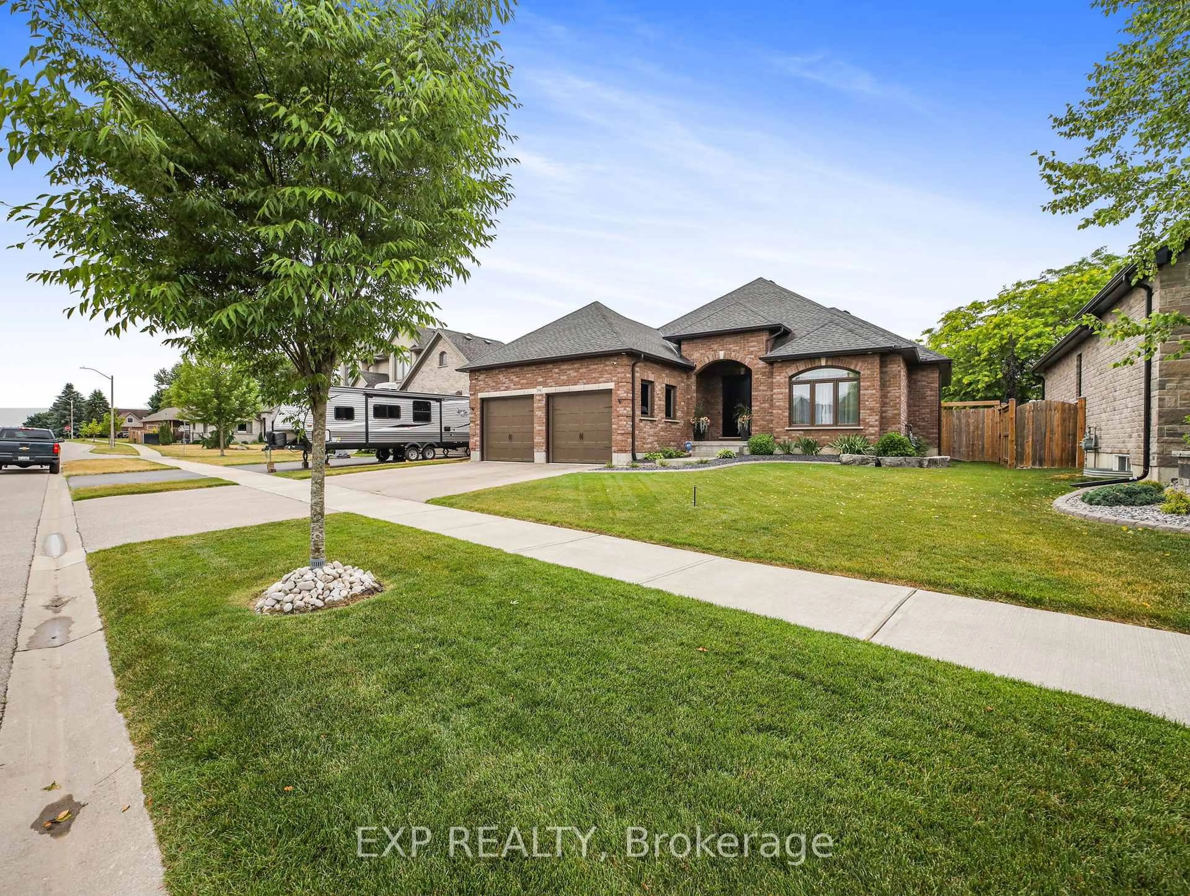 A pic from outside/outdoor area/front of a property/back of a property/a pic from drone, street for 14 Ross Ave, Norfolk Ontario N3Y 0B2