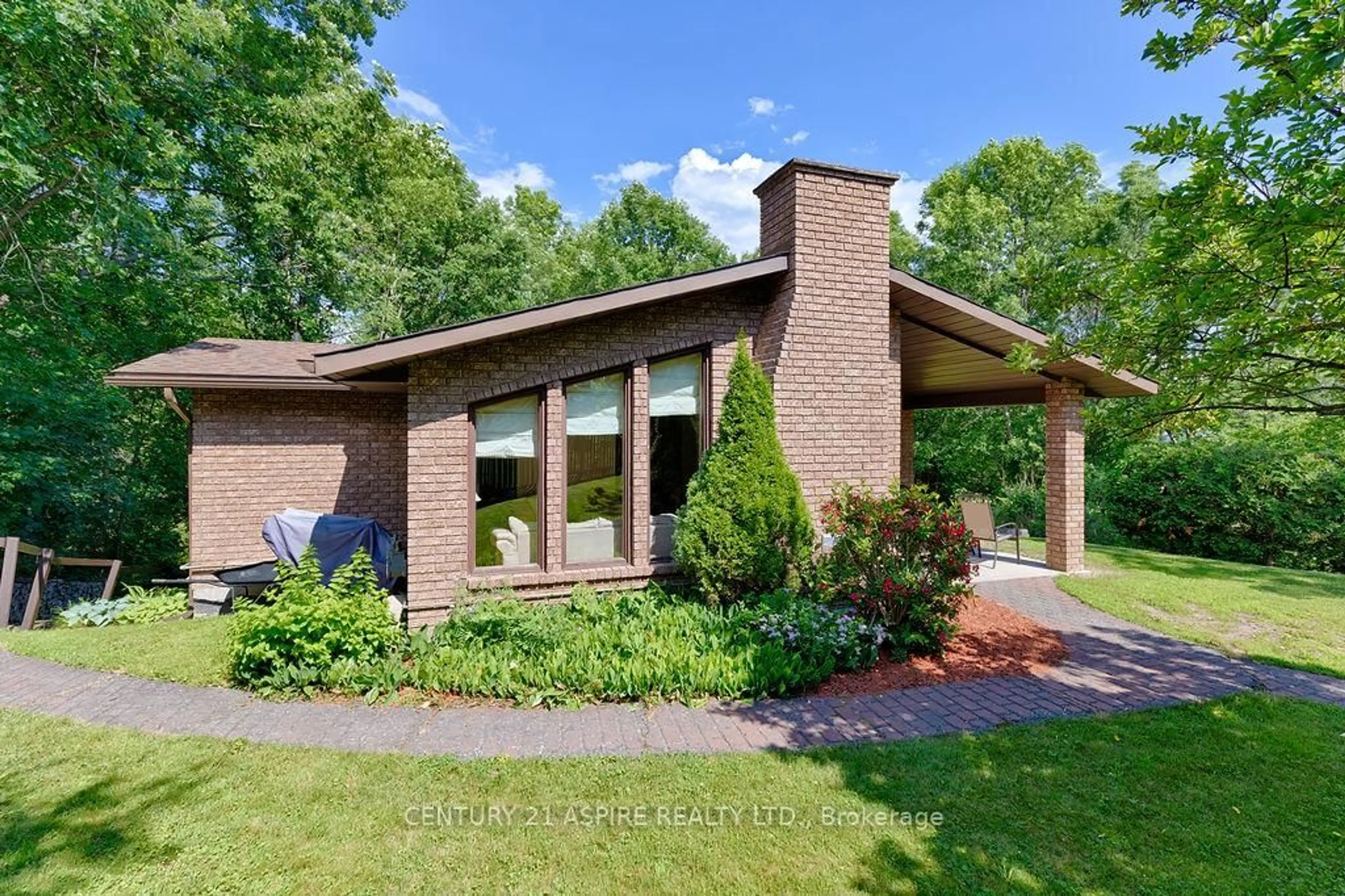 Home with brick exterior material, unknown for 551 Whispering Pines Cres, Pembroke Ontario K8A 6W4