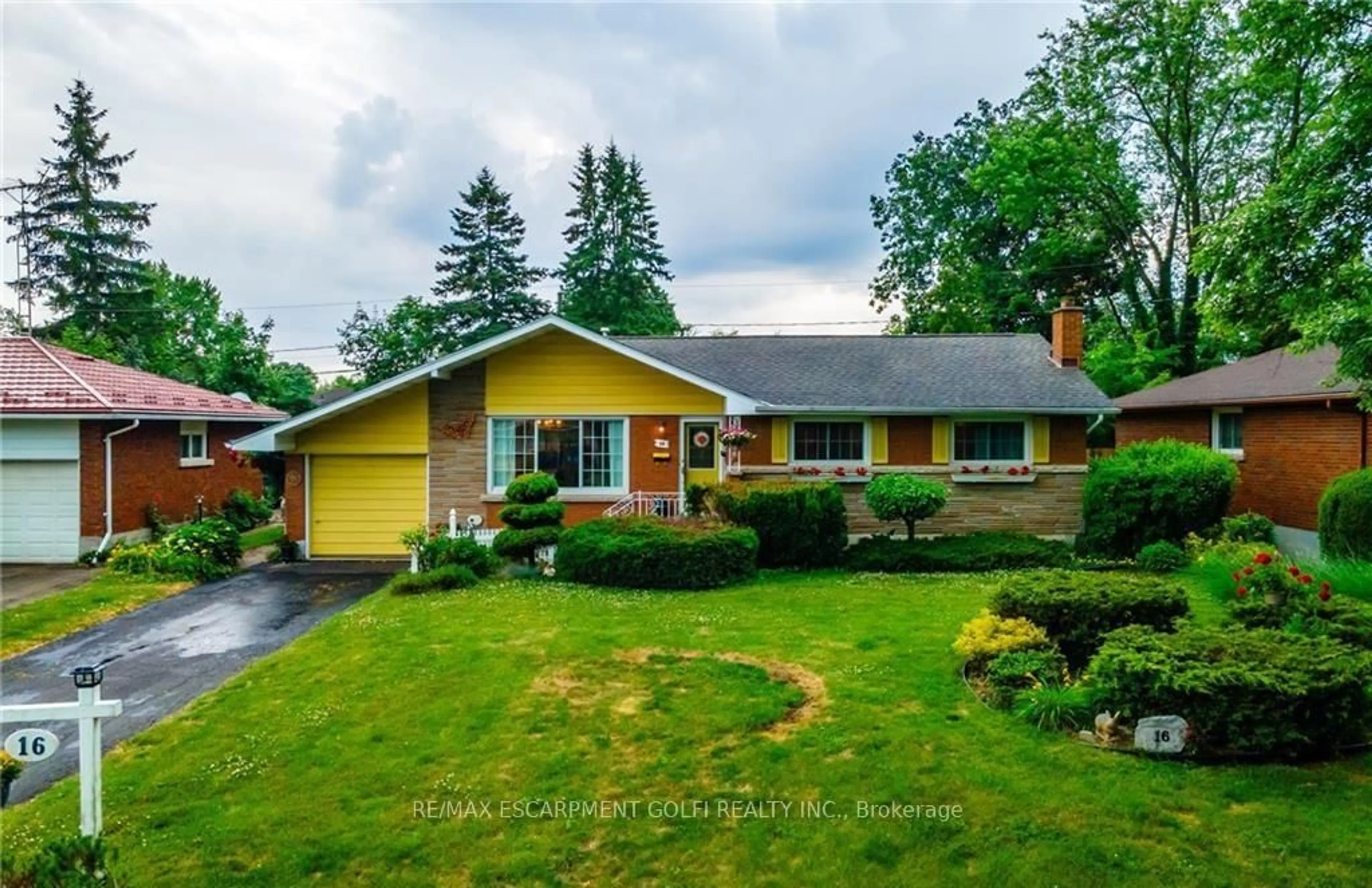 Unknown for 16 Glendale Dr, Welland Ontario L3C 4Y6