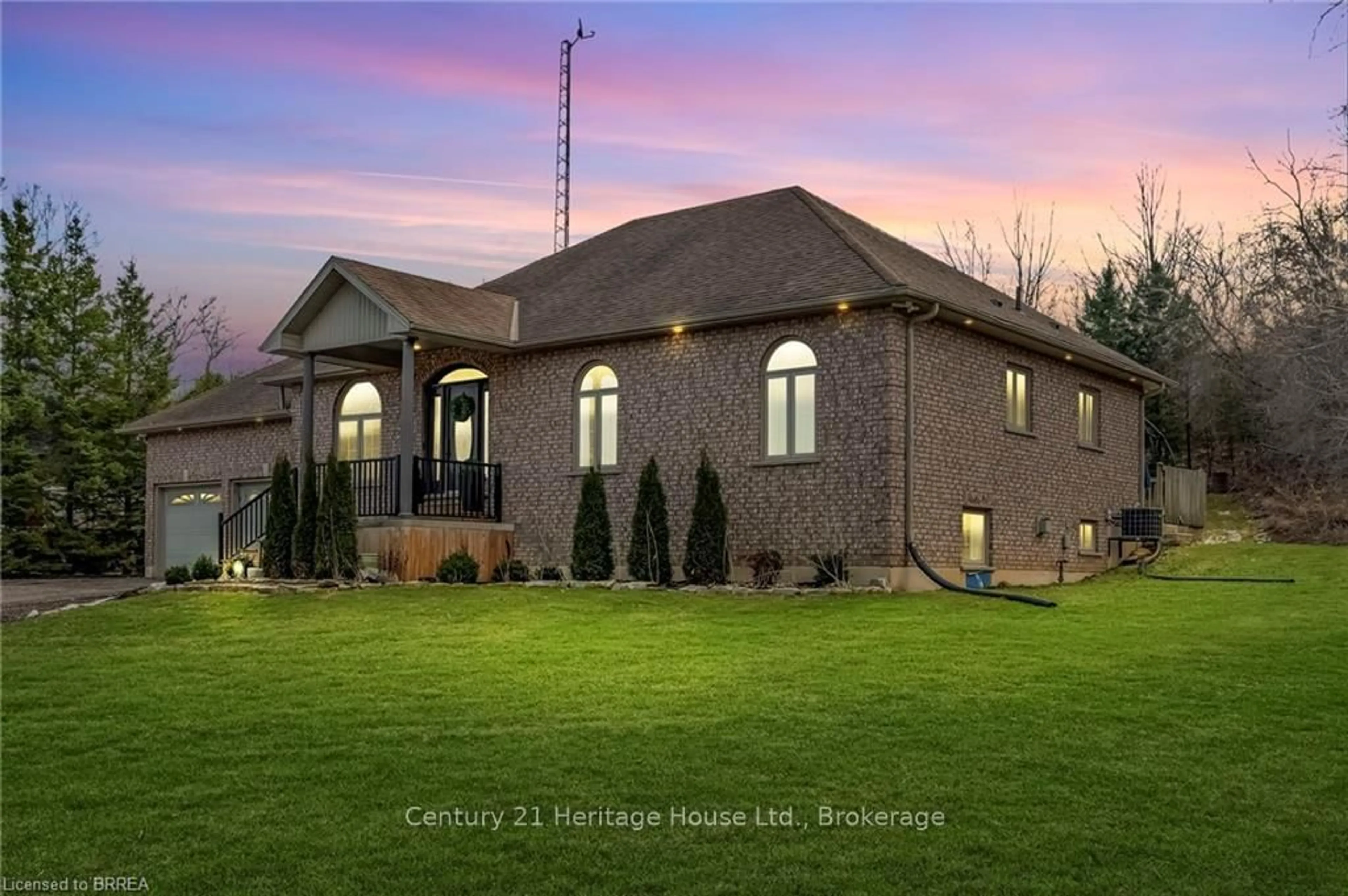 Home with brick exterior material, building for 30 Douglas St, Brantford Ontario N3T 0M6