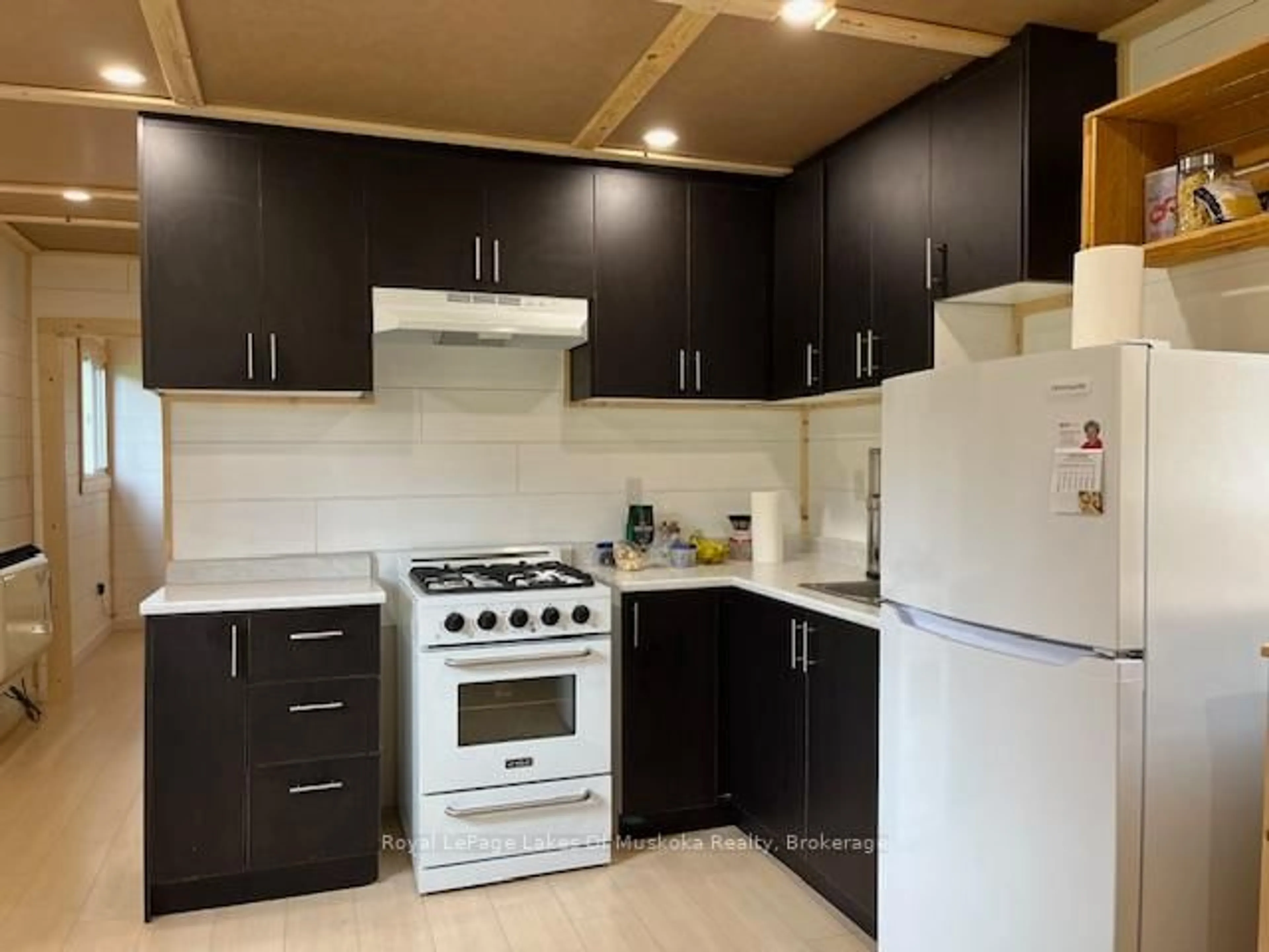 Standard kitchen, unknown for 93 RYE Rd #116, Parry Sound Remote Area Ontario P0A 1X0