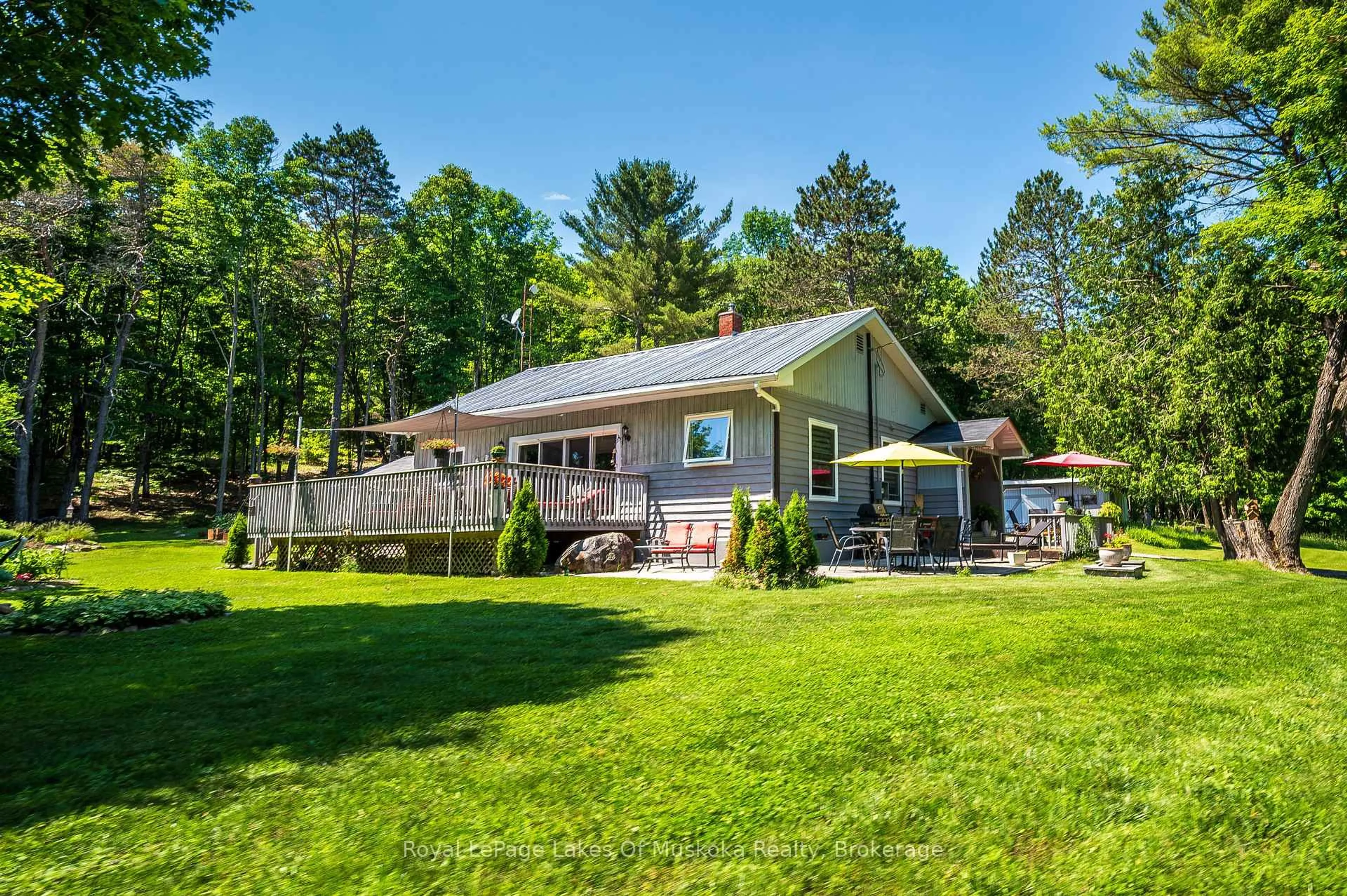 Patio, water/lake/river/ocean view for 1814 Port Cunnington Rd, Lake of Bays Ontario P0A 1H0