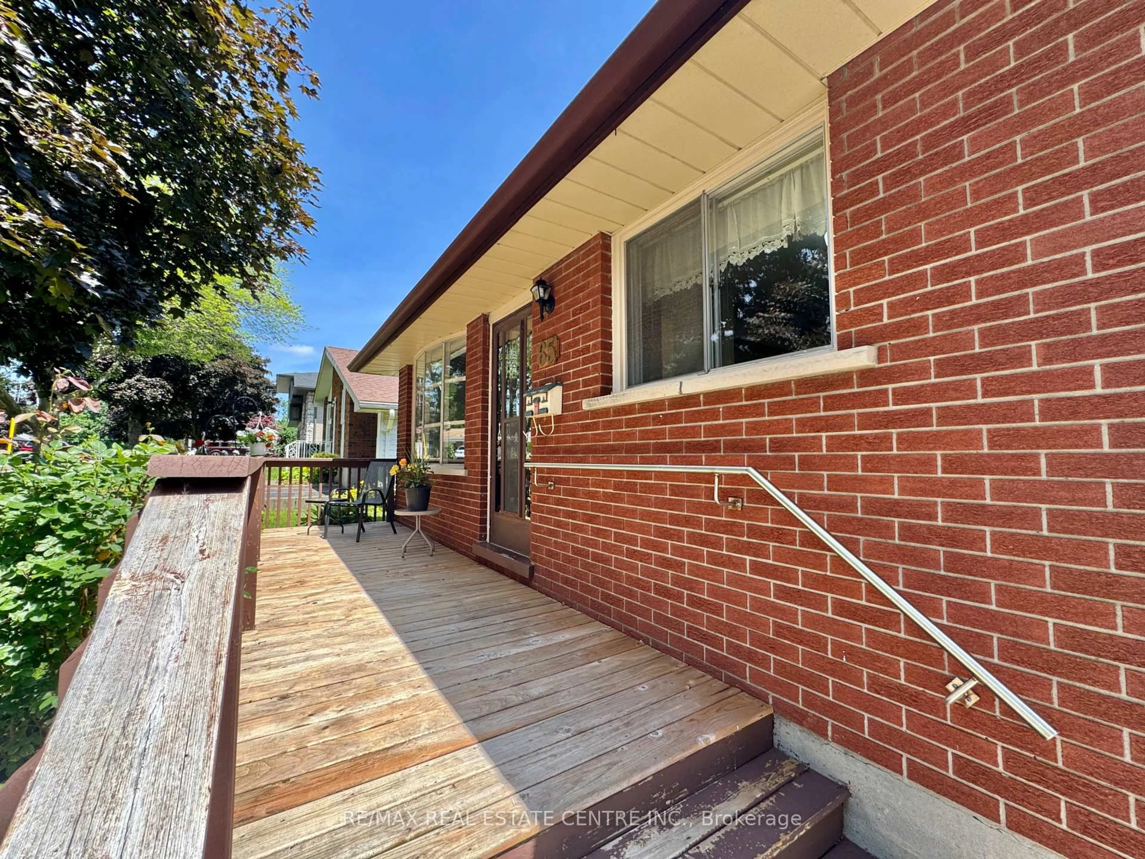 Home with brick exterior material, street for 85 Lowrey Ave, Cambridge Ontario N1R 4Z7