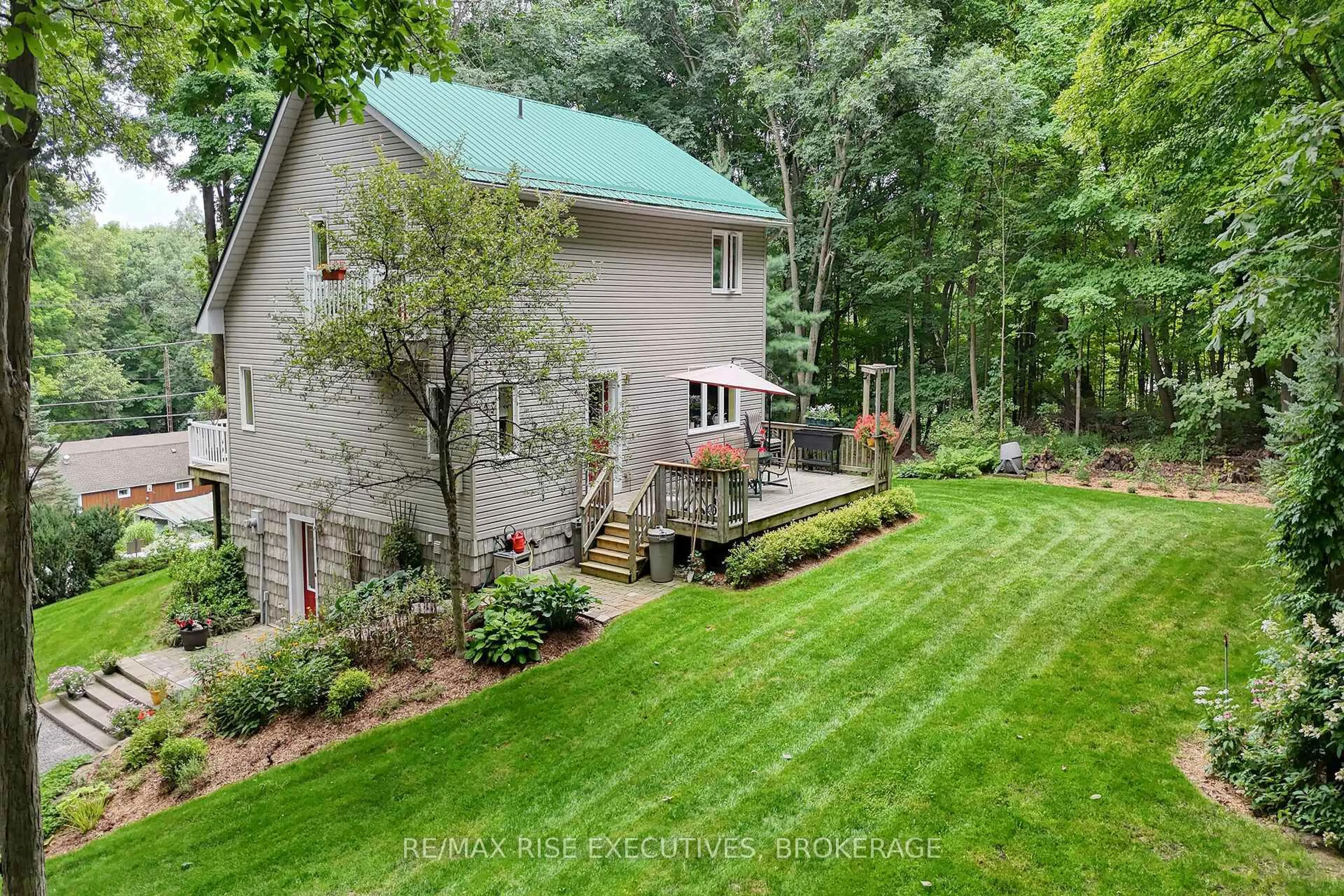 A pic from outside/outdoor area/front of a property/back of a property/a pic from drone, forest/trees view for 196 OLD RIVER Rd, Leeds and the Thousand Islands Ontario K0E 1R0