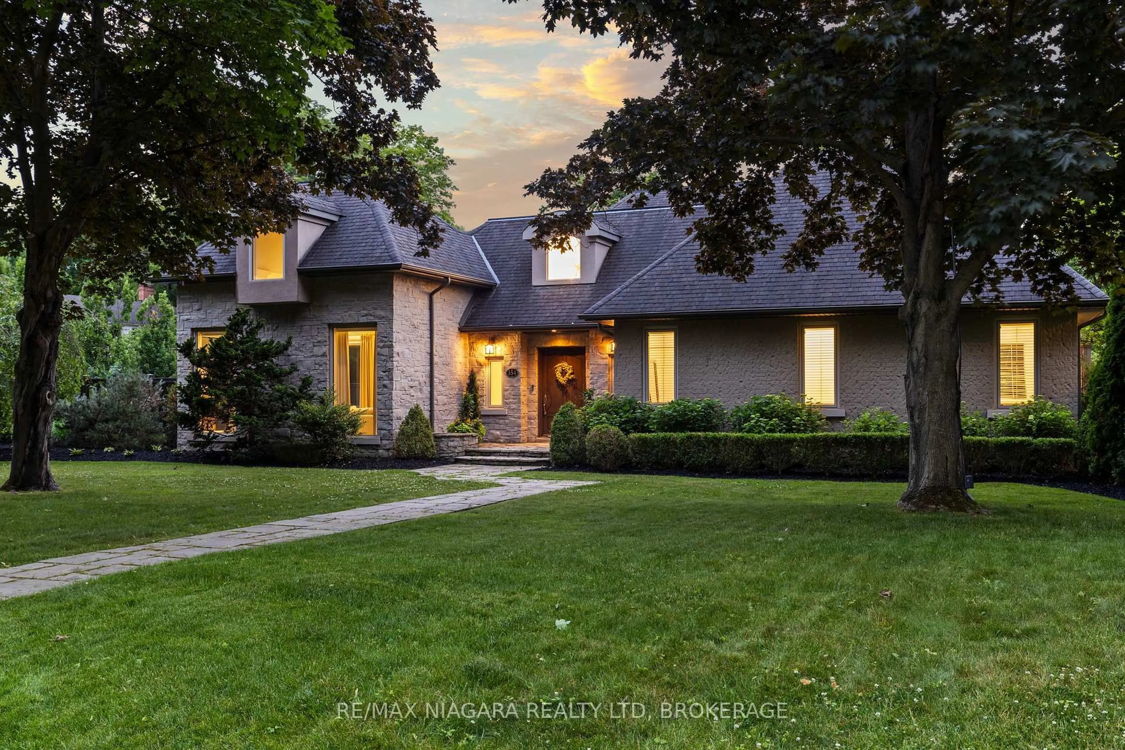 Home with brick exterior material, street for 354 JOHNSON St, Niagara-on-the-Lake Ontario L0S 1J0