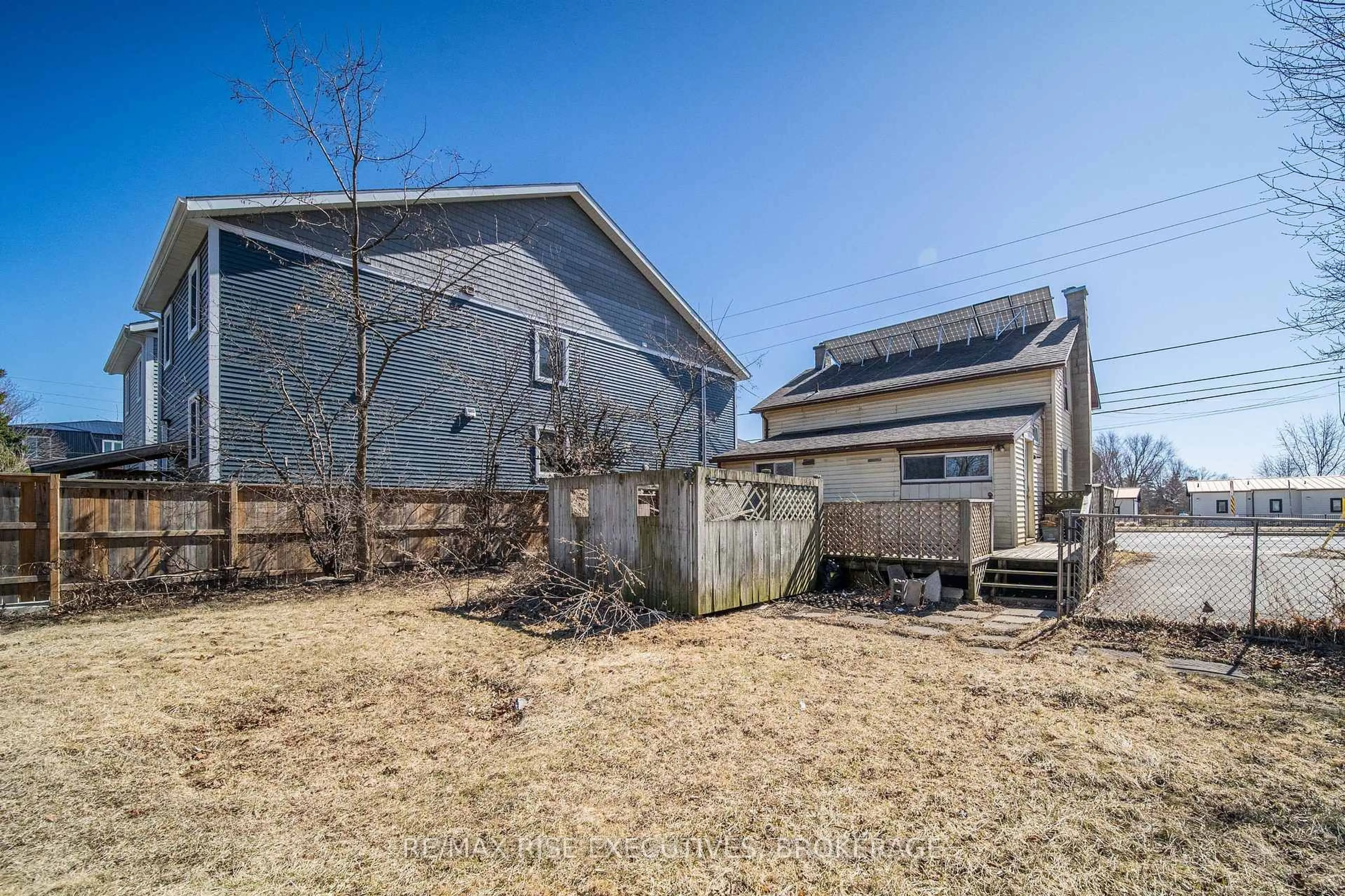 A pic from outside/outdoor area/front of a property/back of a property/a pic from drone, street for 789 King St, Kingston Ontario K7M 2G5