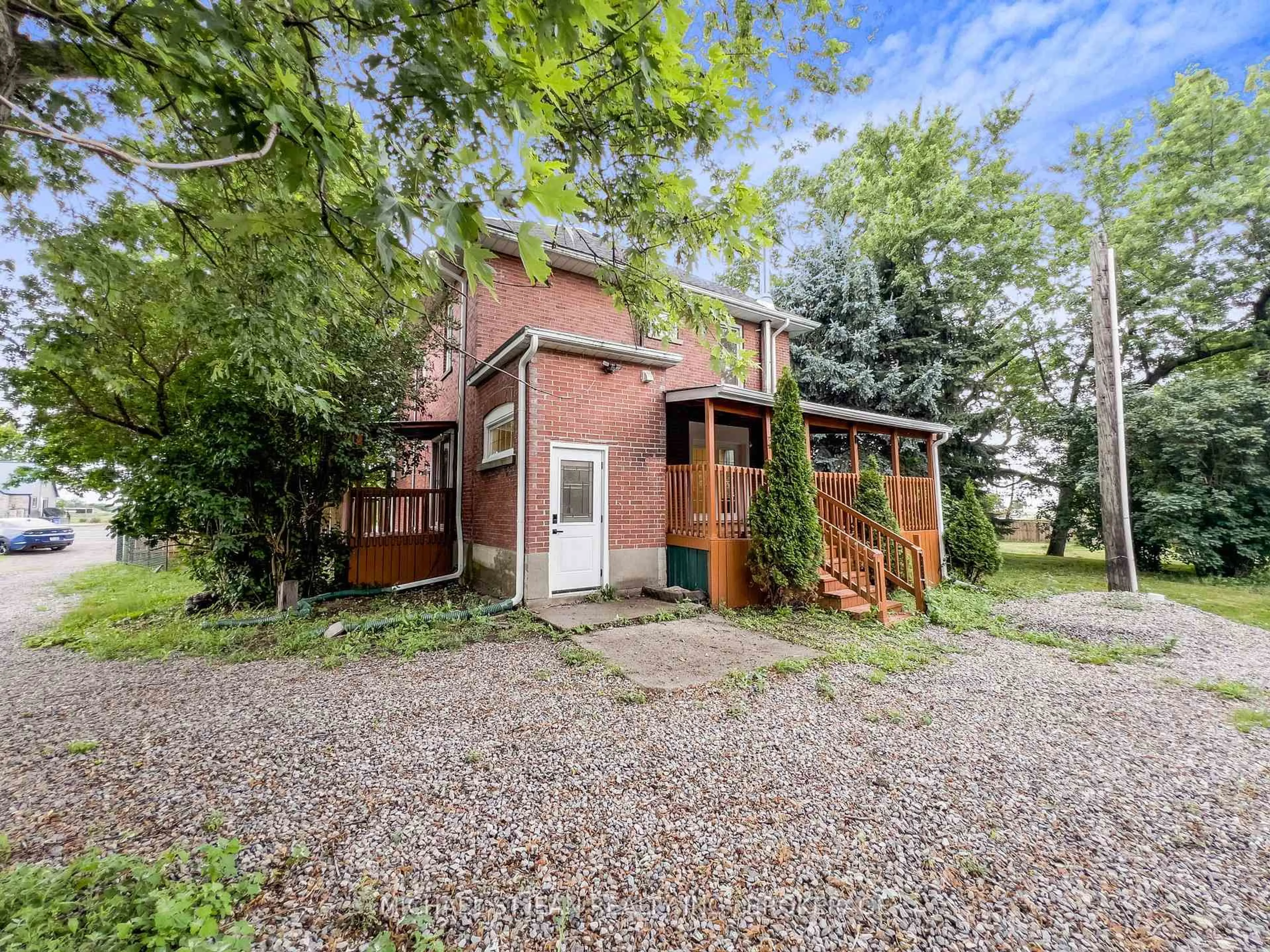 A pic from outside/outdoor area/front of a property/back of a property/a pic from drone, building for 4682 Highway 6 Rd, Haldimand Ontario N0A 1H0