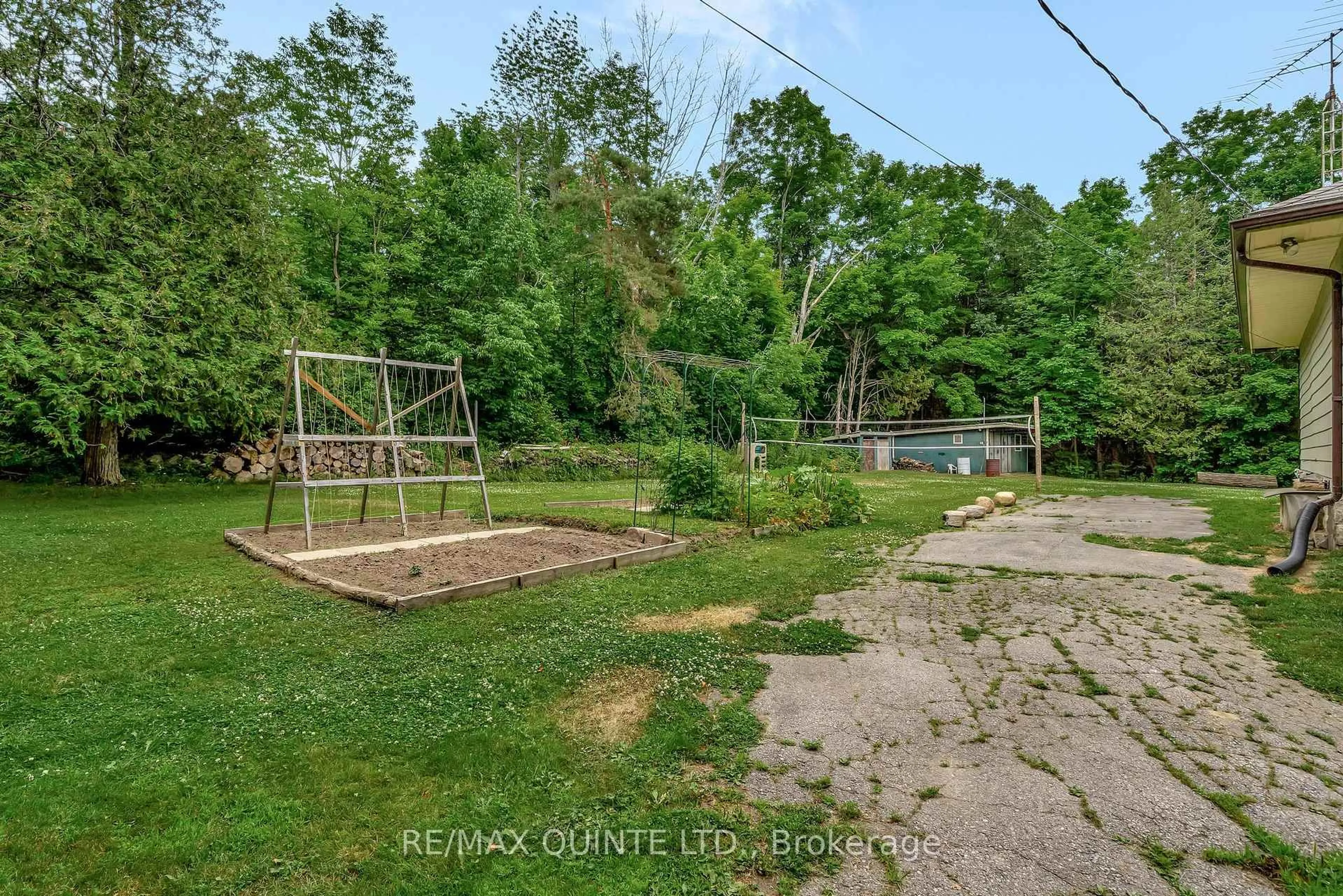 Unknown for 103462 Highway 7 Highway, Limoges Ontario K0K 2M0