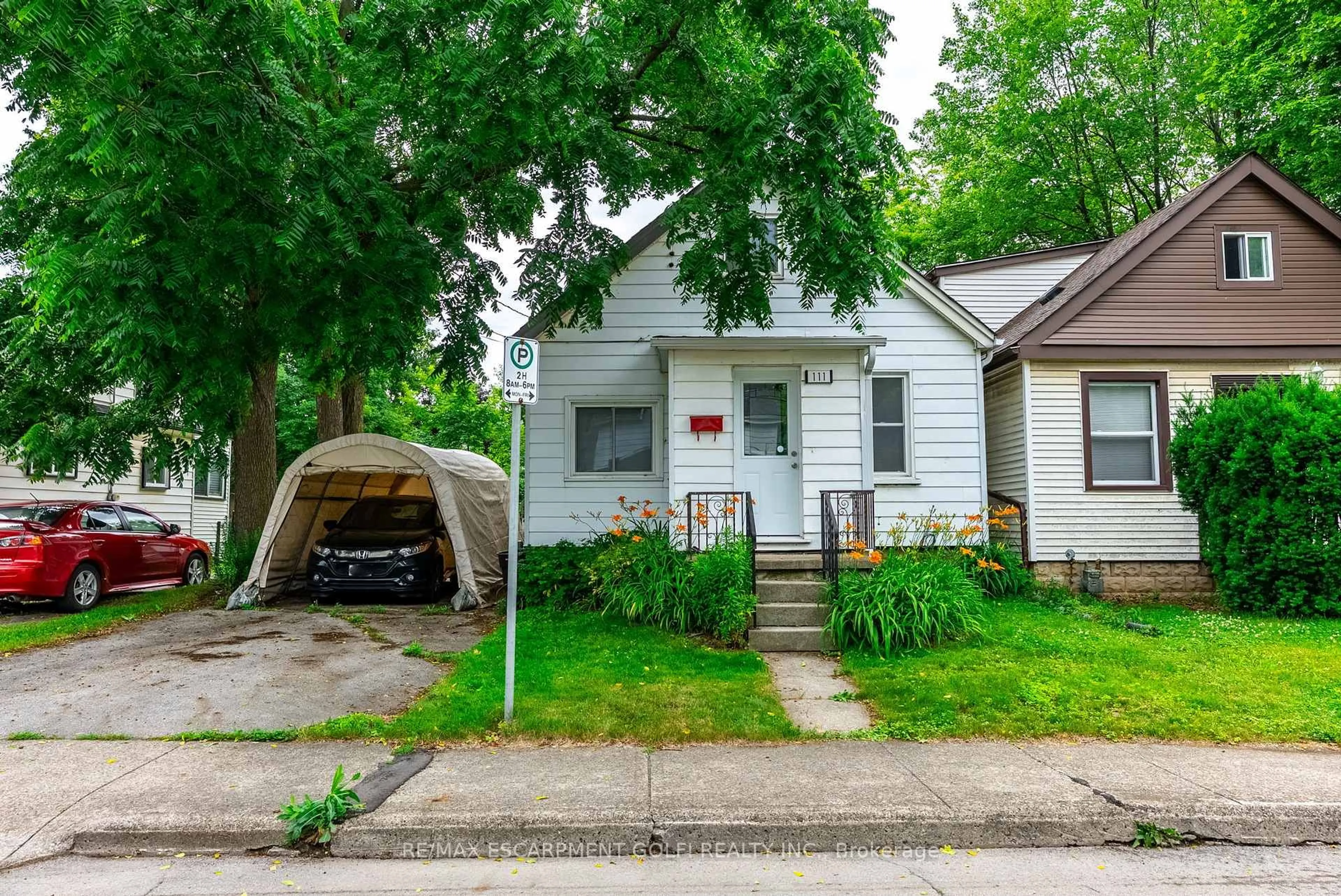 Unknown for 111 WARD Ave, Hamilton Ontario L8S 2E8
