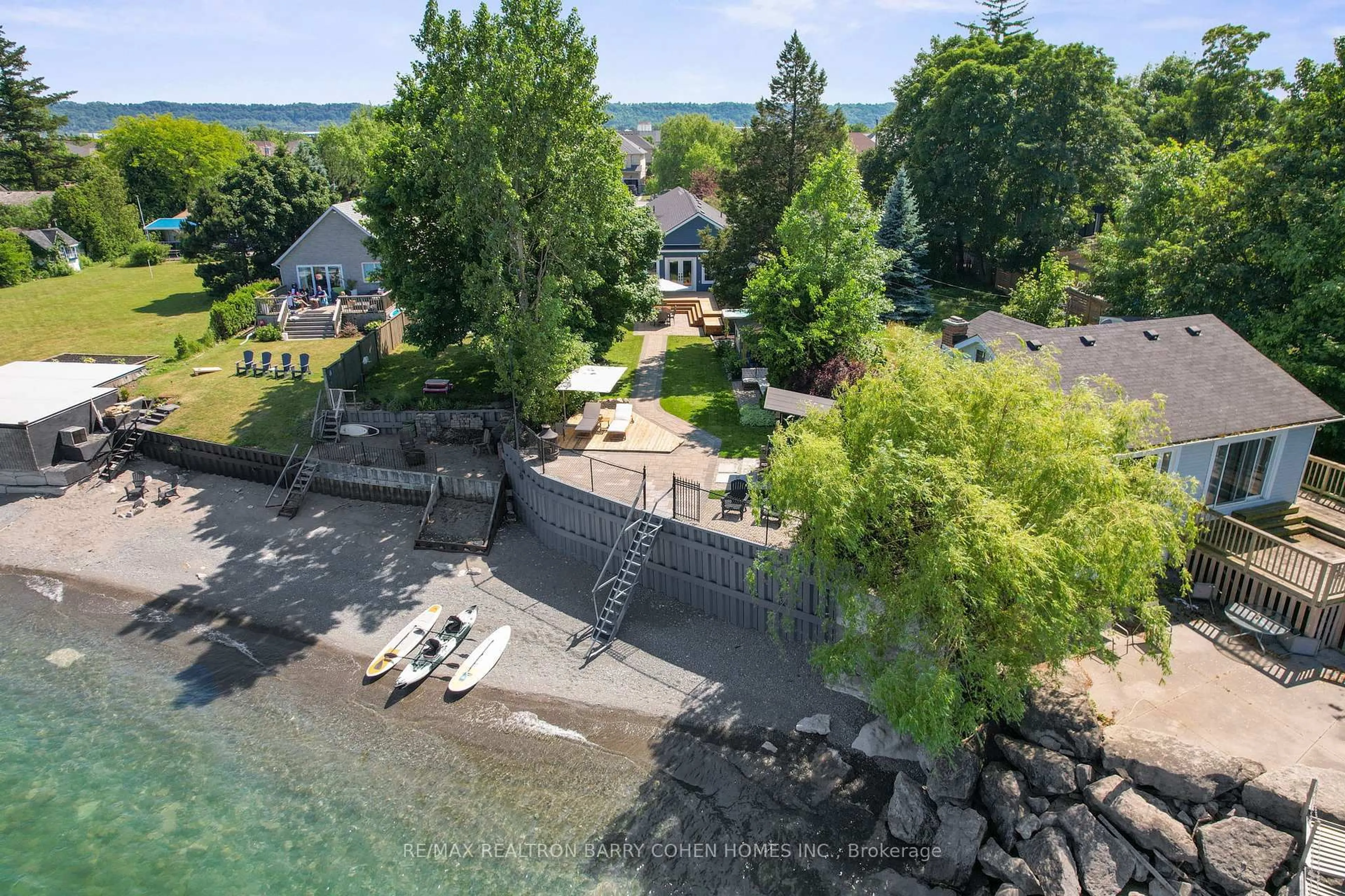 A pic from outside/outdoor area/front of a property/back of a property/a pic from drone, water/lake/river/ocean view for 16 Lakeshore Dr, Hamilton Ontario L8E 5C6