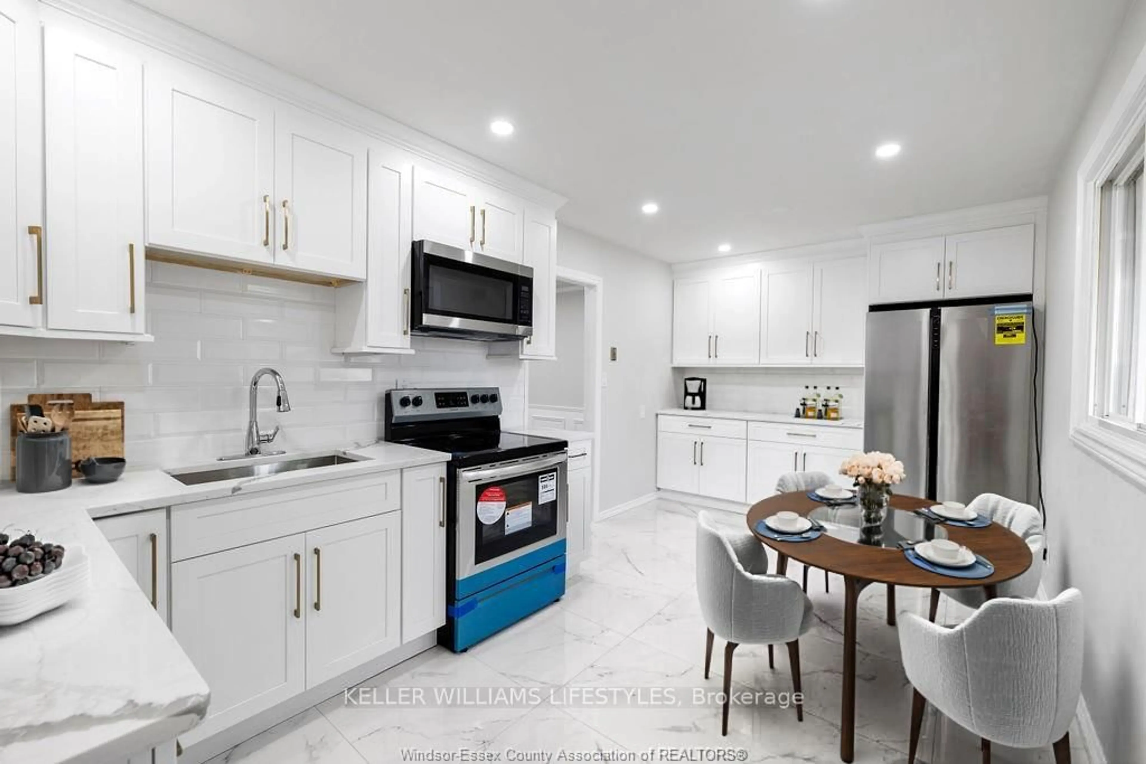 Open concept kitchen, ceramic/tile floor for 5440 Lyndon Crt, Windsor Ontario N8T 1N8
